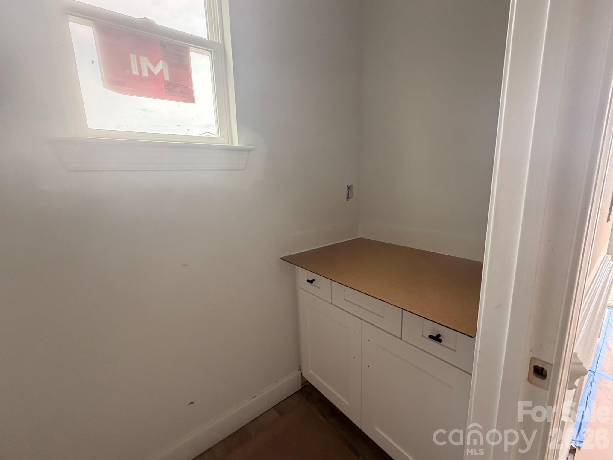 4364 Black Court Property Photo 3
