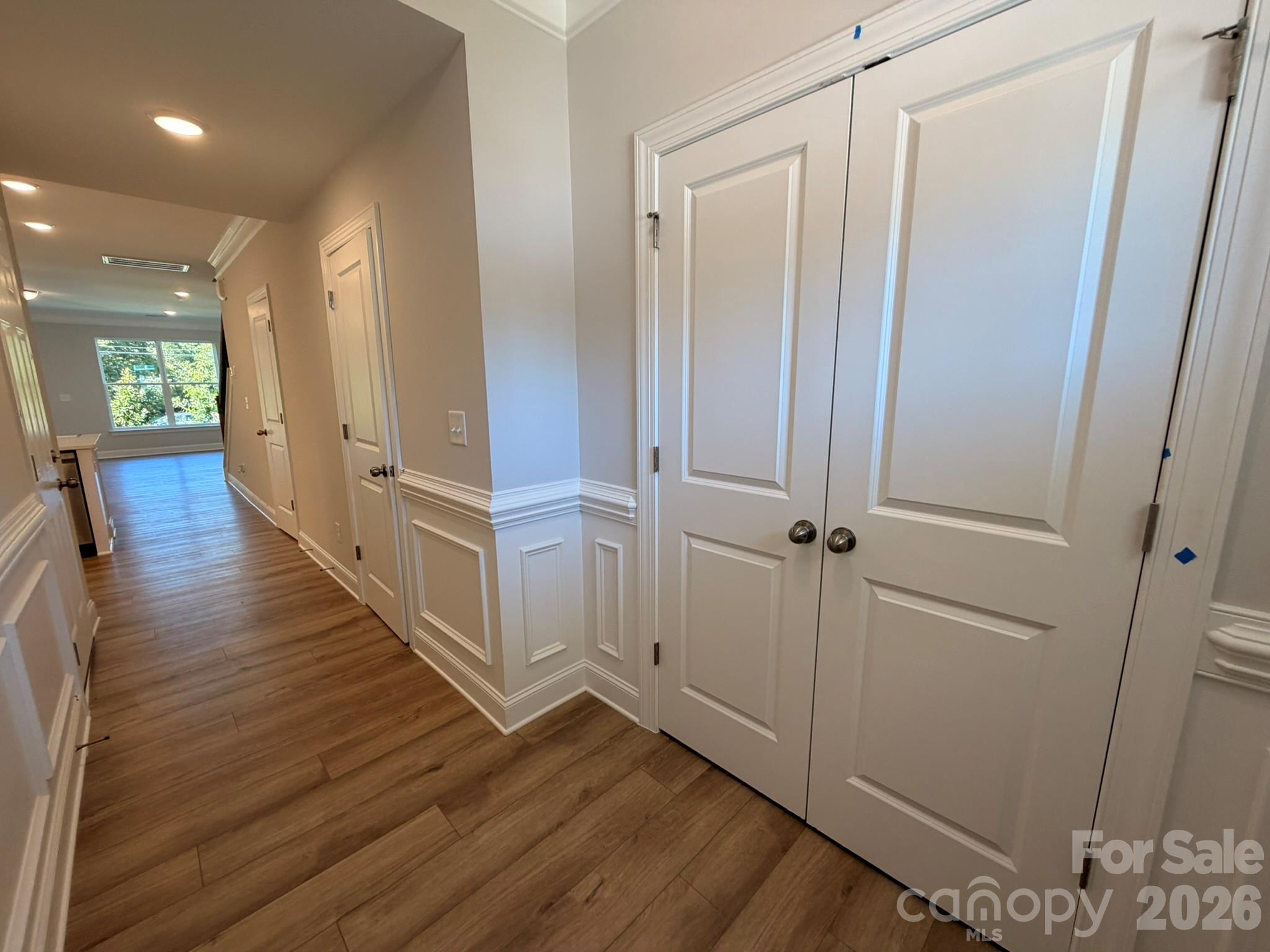 4364 Black Court Property Photo 4