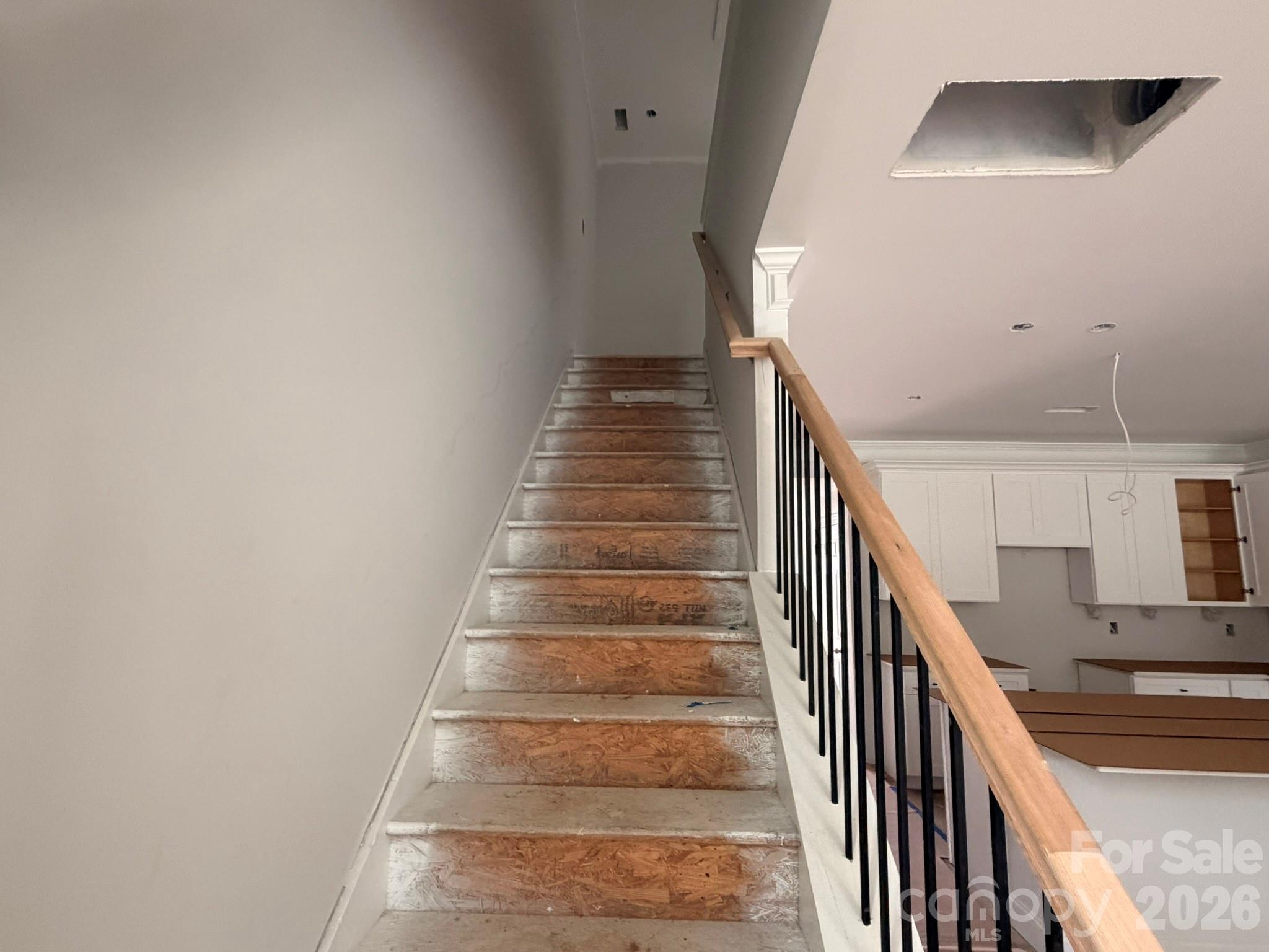 4364 Black Court Property Photo 7
