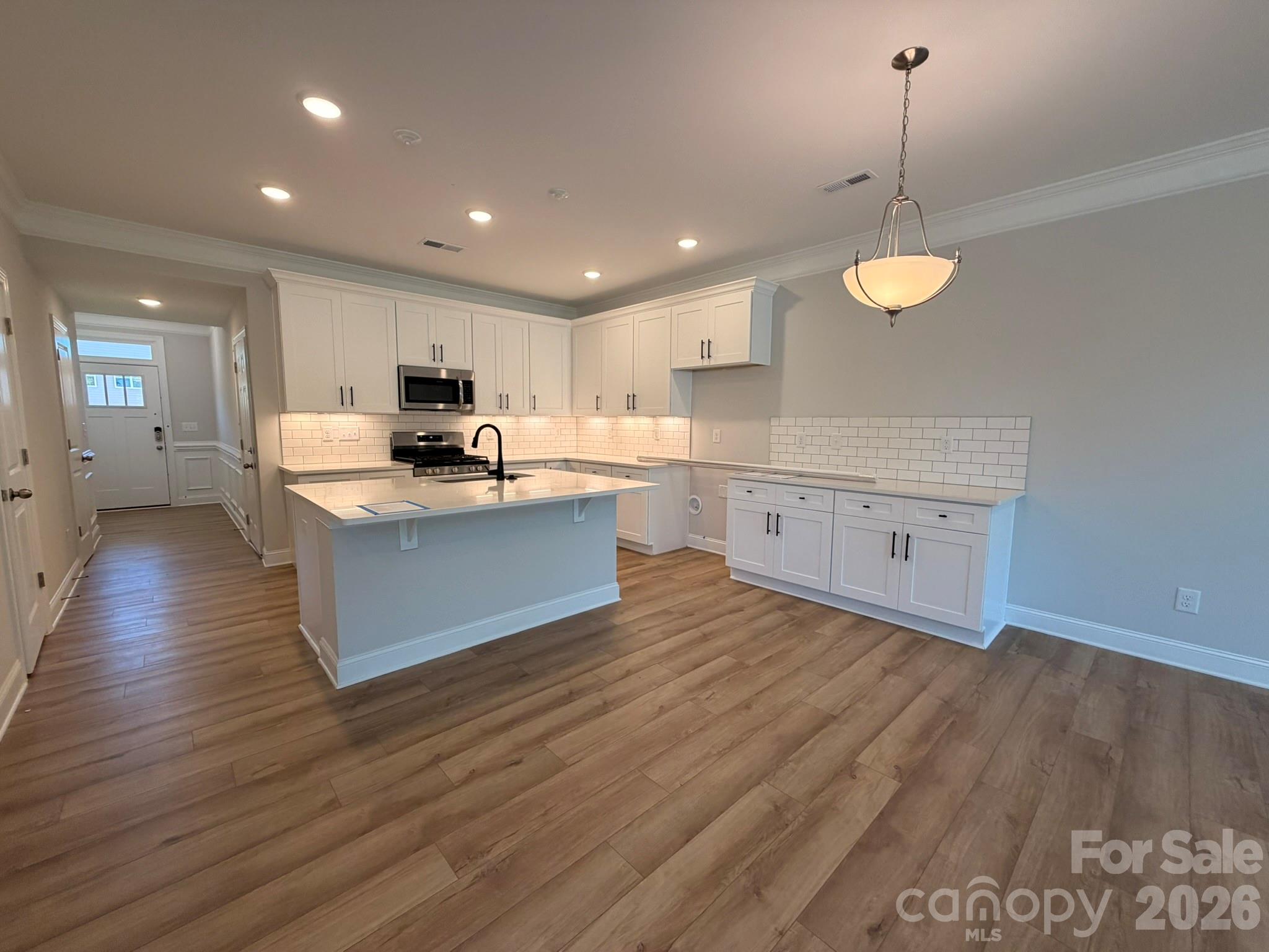 4364 Black Court Property Photo 7