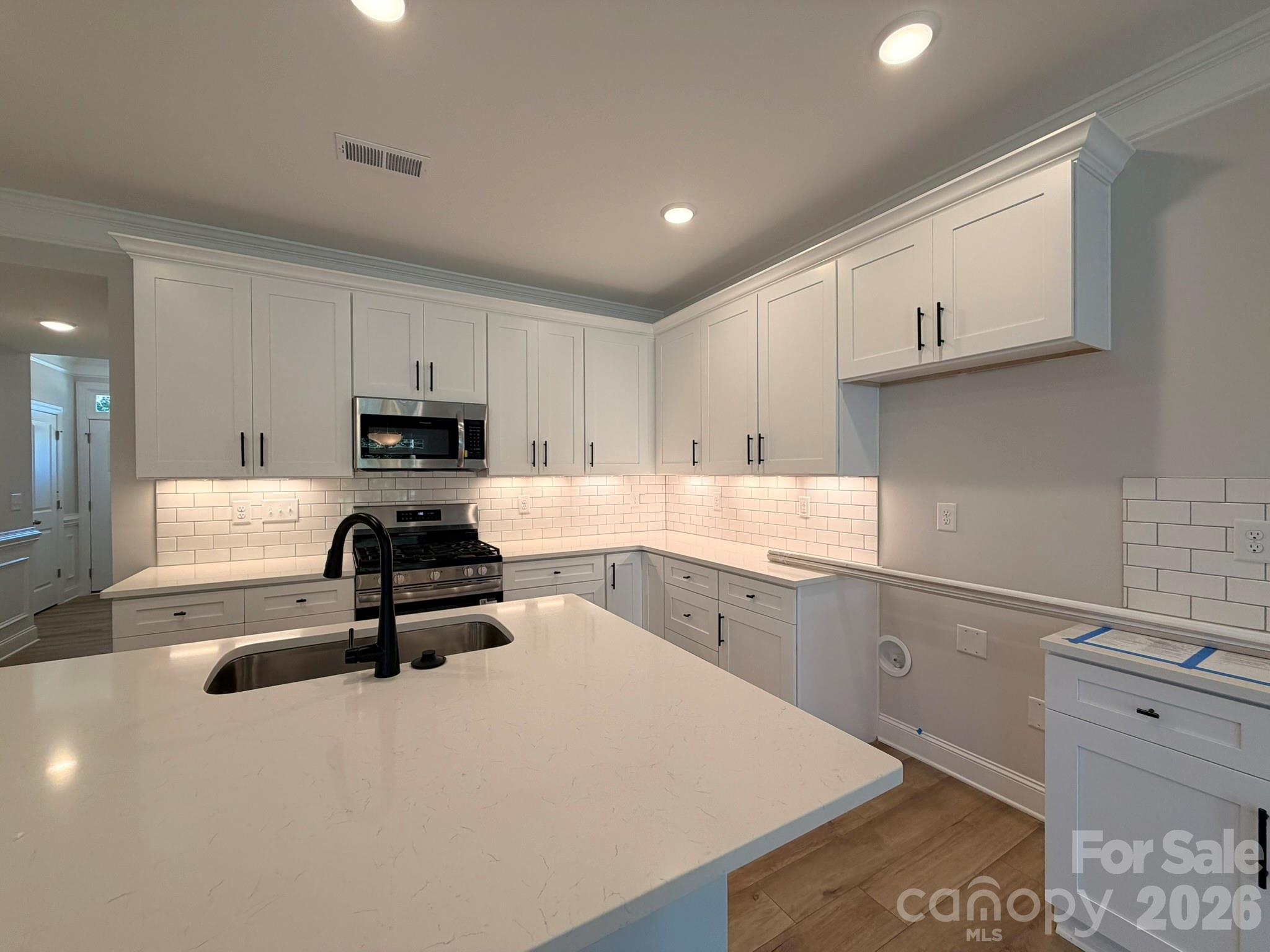 4364 Black Court Property Photo 8