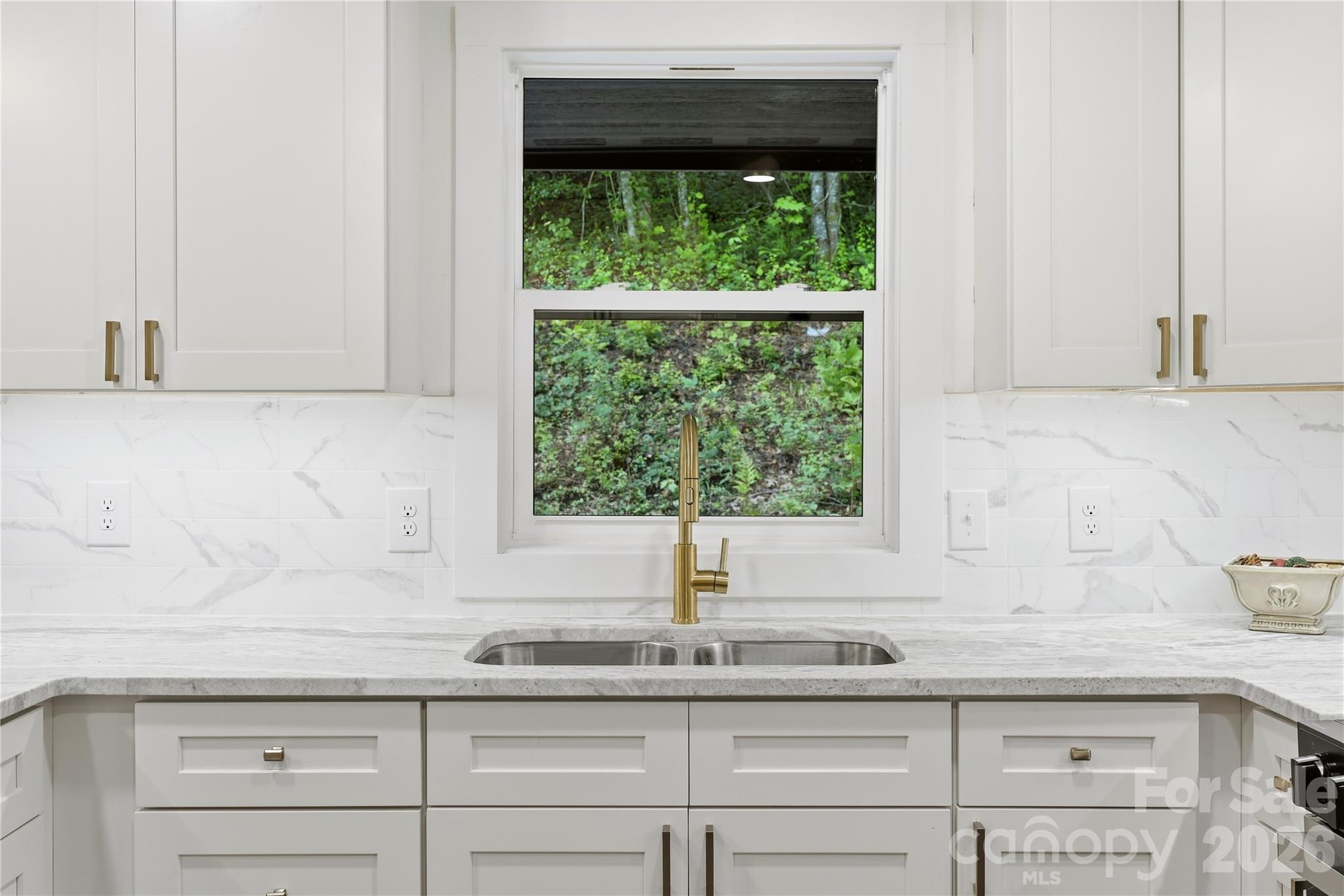 30 Top Of The Mountain Road Property Photo 11