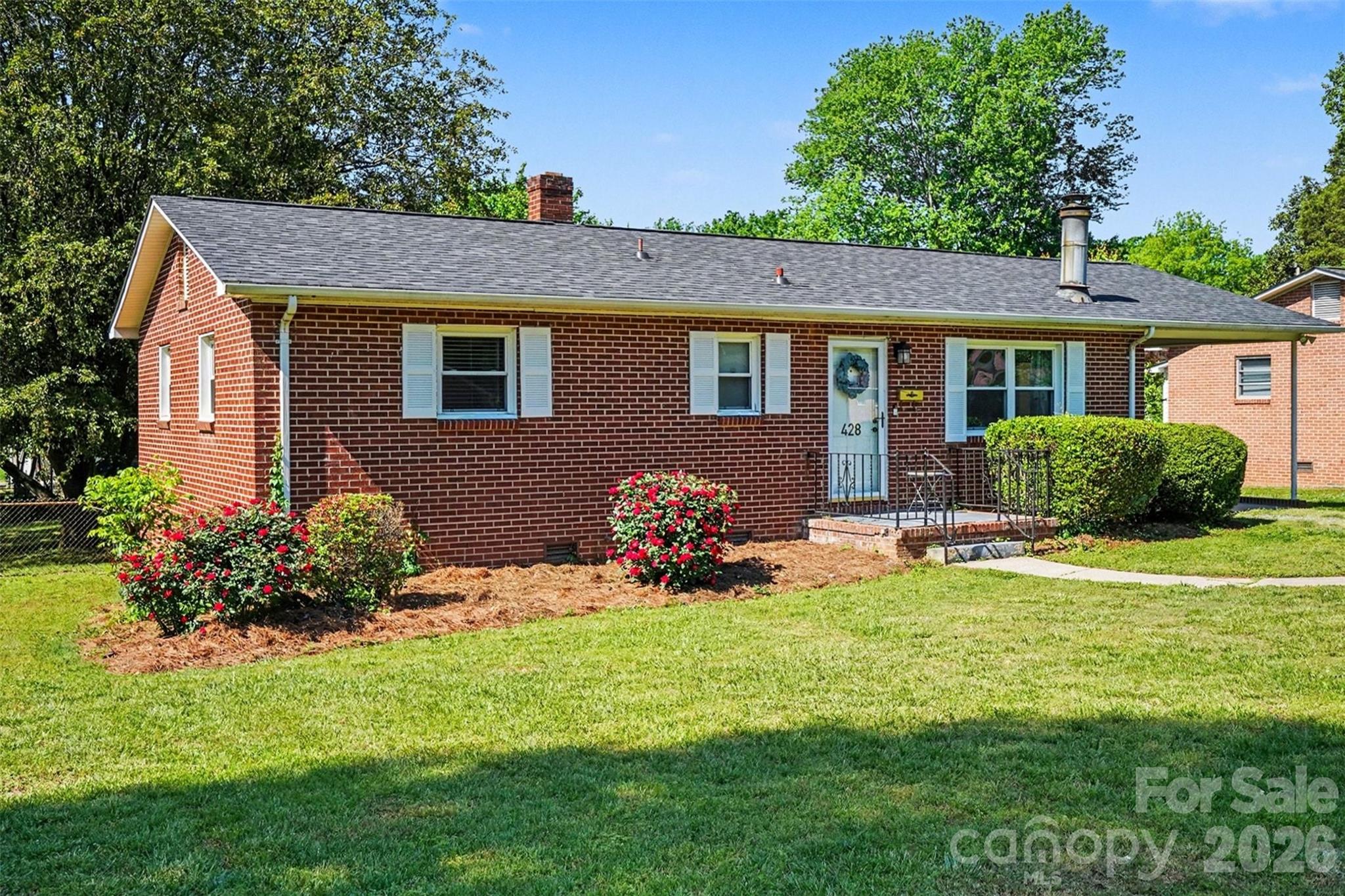 428 Frank Drive Property Photo 2