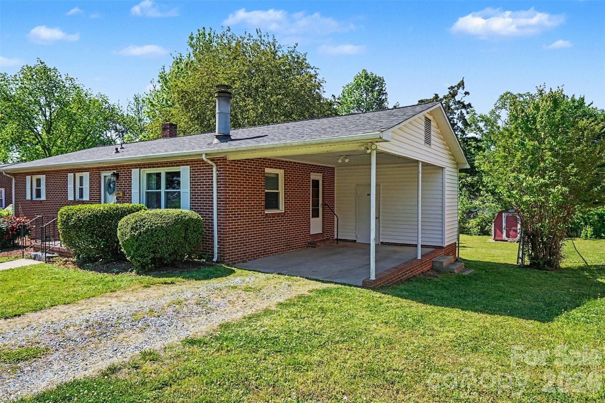 428 Frank Drive Property Photo 3