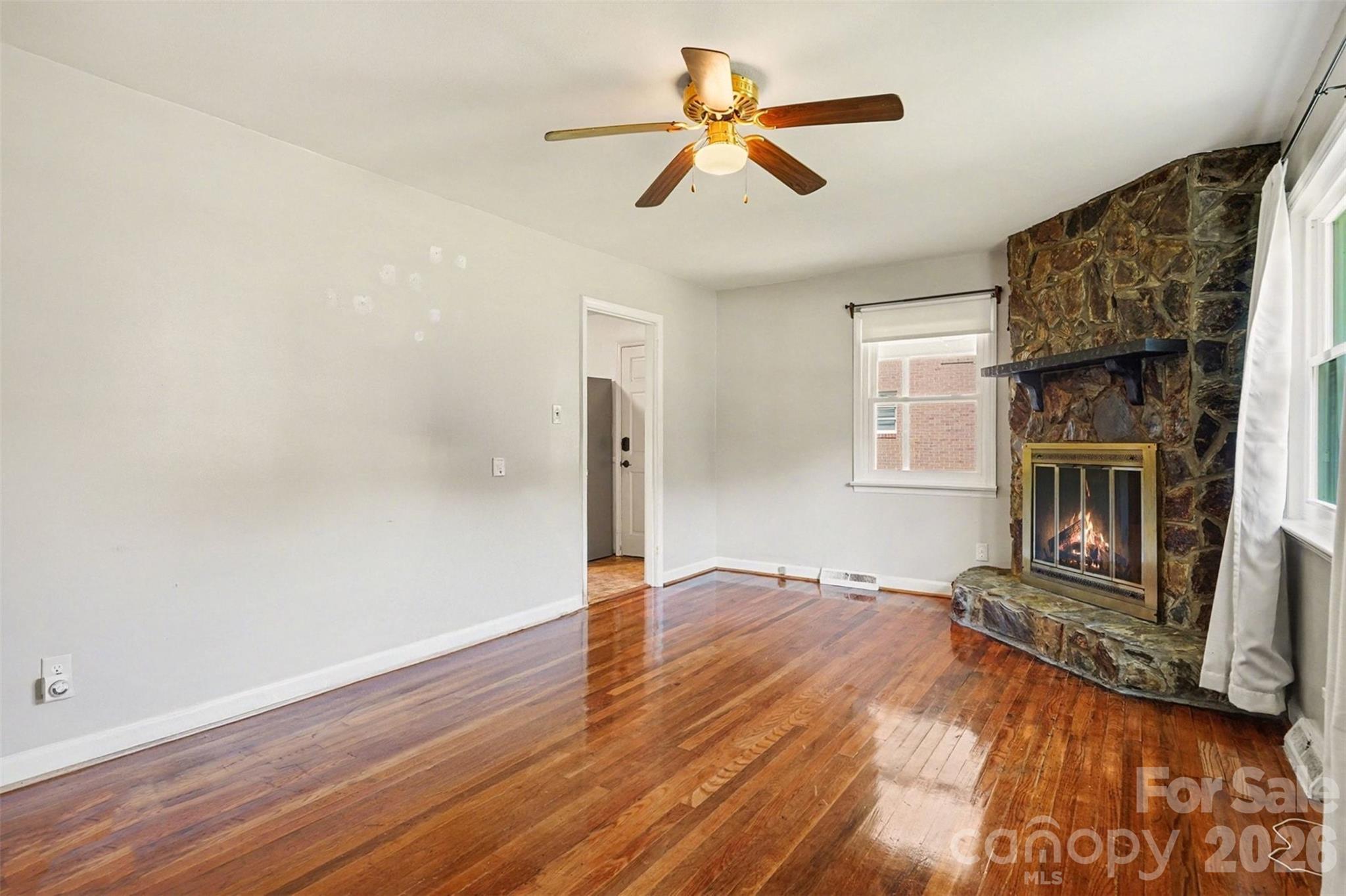 428 Frank Drive Property Photo 6