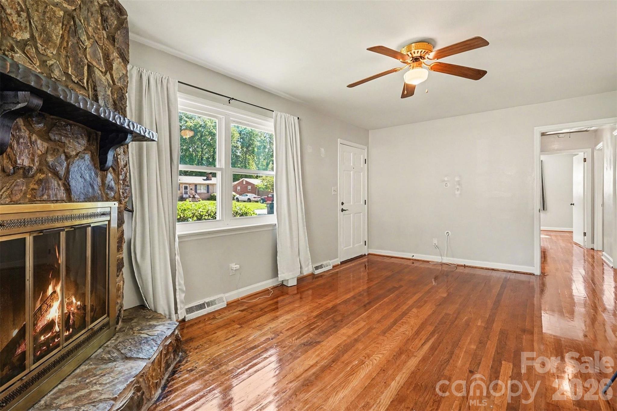 428 Frank Drive Property Photo 7