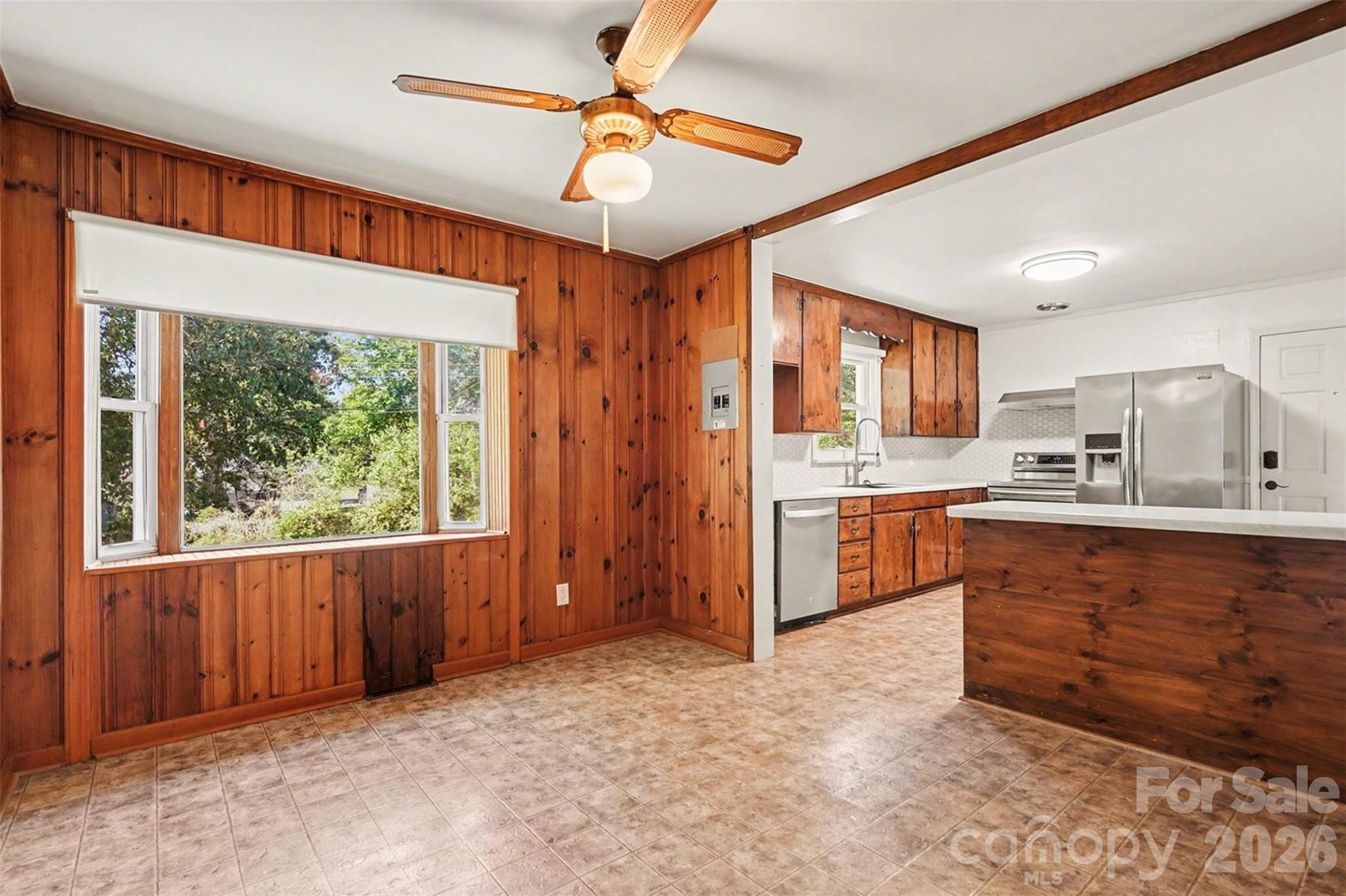 428 Frank Drive Property Photo 11