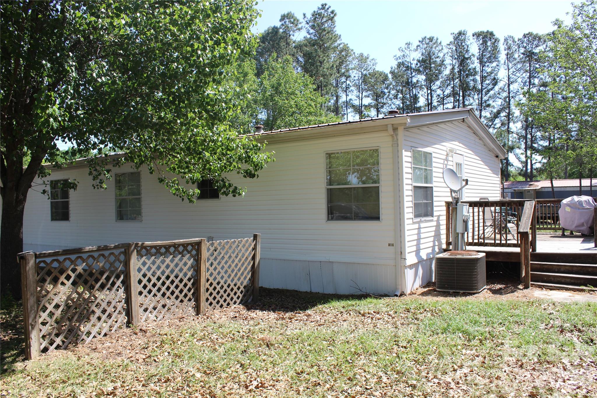 249 J L Green Lane Property Photo 9