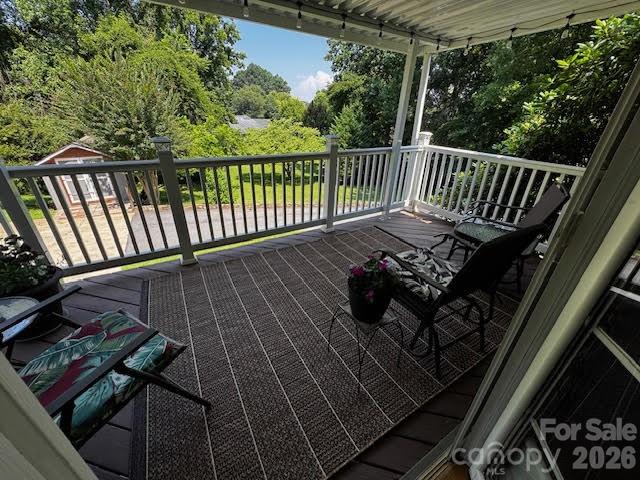 204 Brentwood Drive Property Photo 3