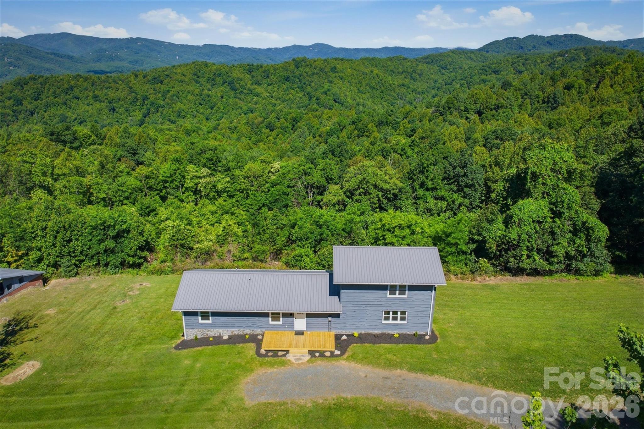 822 Windy Mountain Road Property Photo 1