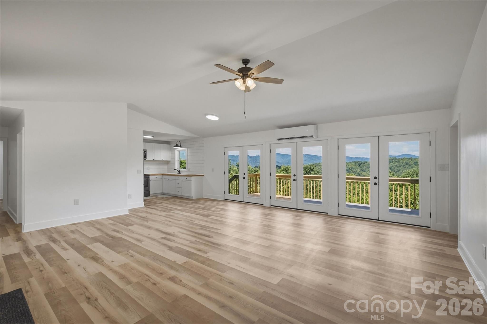 822 Windy Mountain Road Property Photo 4