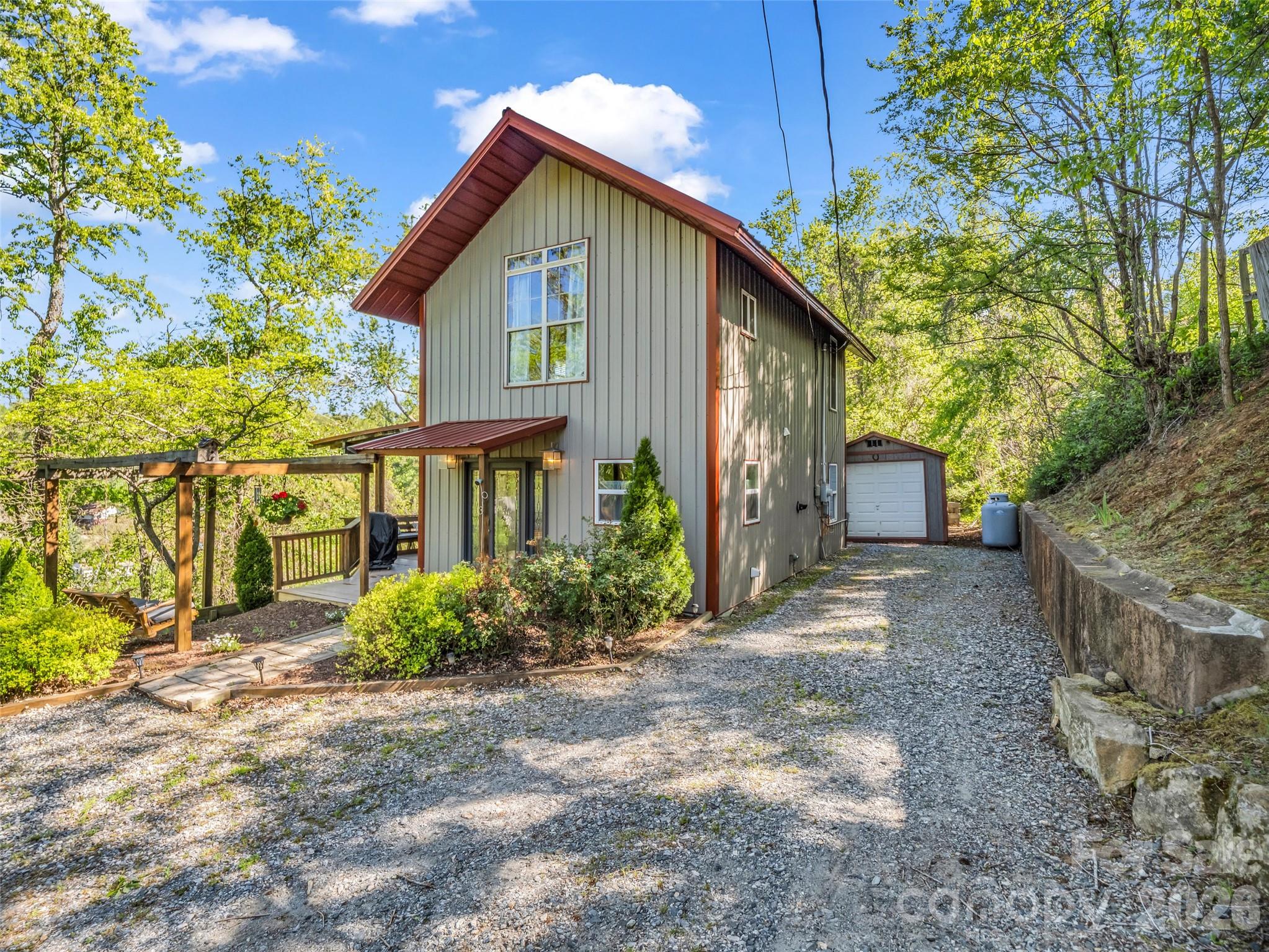 3 Ravine Extension Property Photo 1