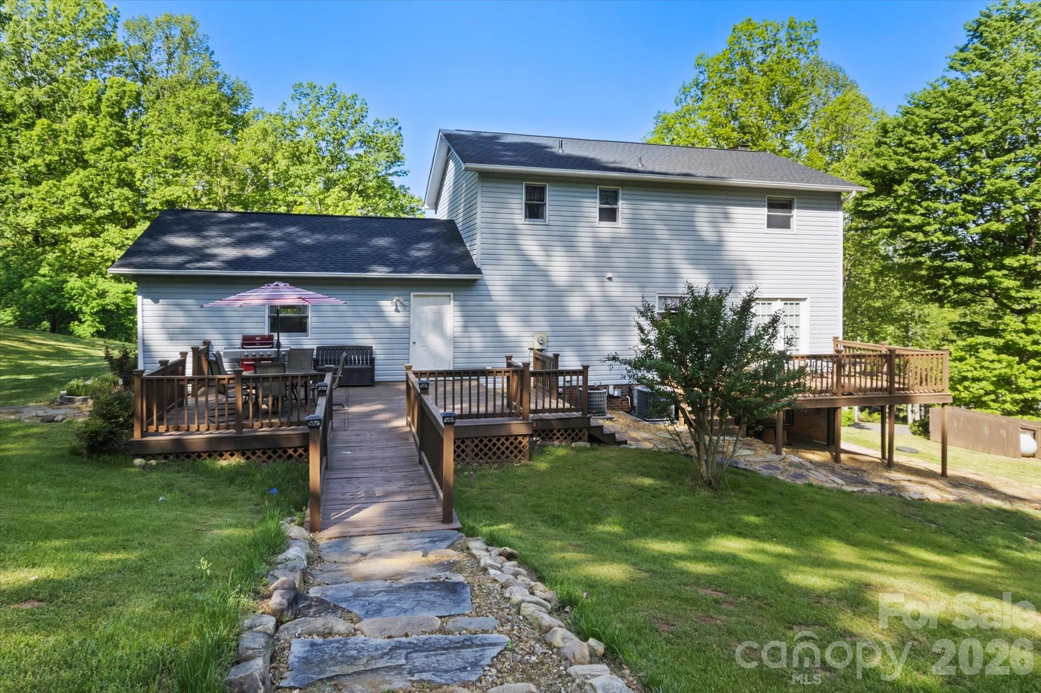 295 Cobblestone Drive Property Photo 6
