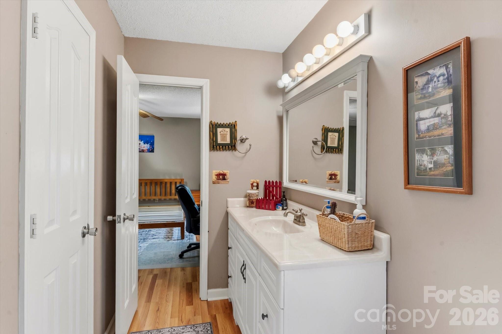 295 Cobblestone Drive Property Photo 18