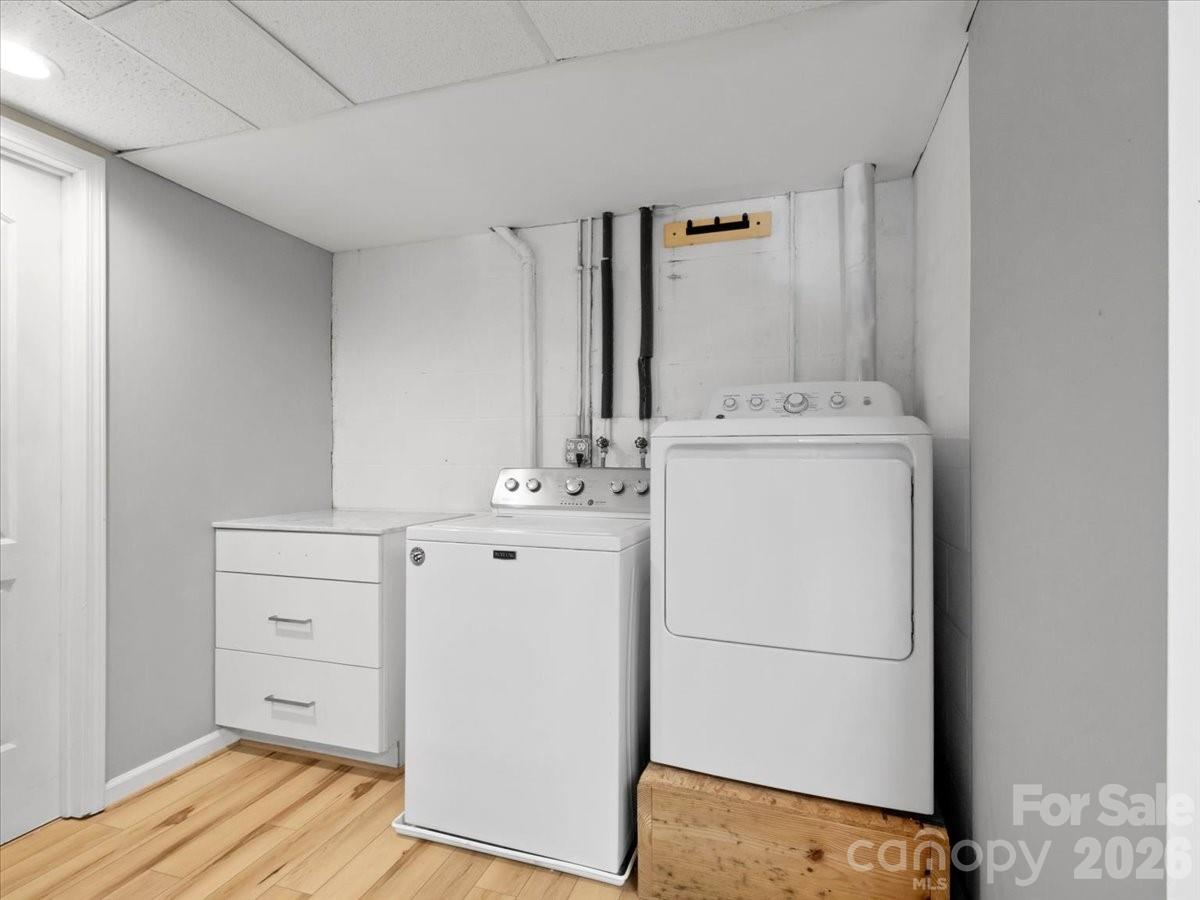 301 Robertson Street Property Photo 31