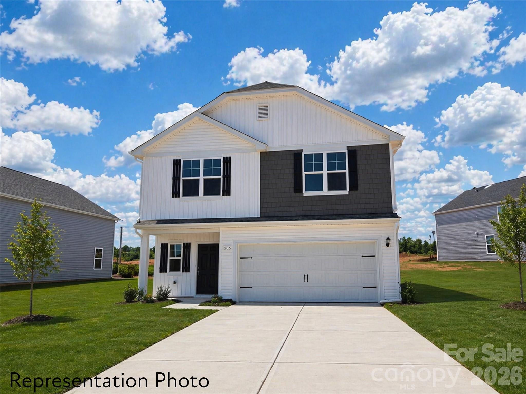 117 Pinnacle Crossing Property Photo 1