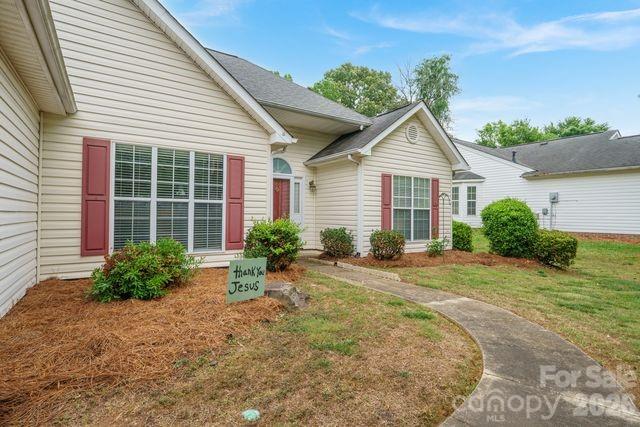 1236 Midlake Road Property Photo 3
