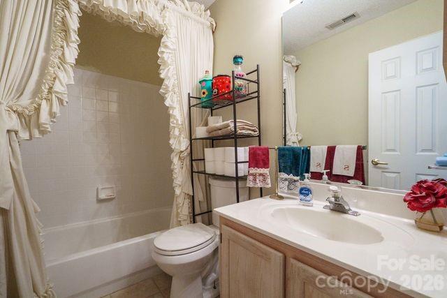 1236 Midlake Road Property Photo 25