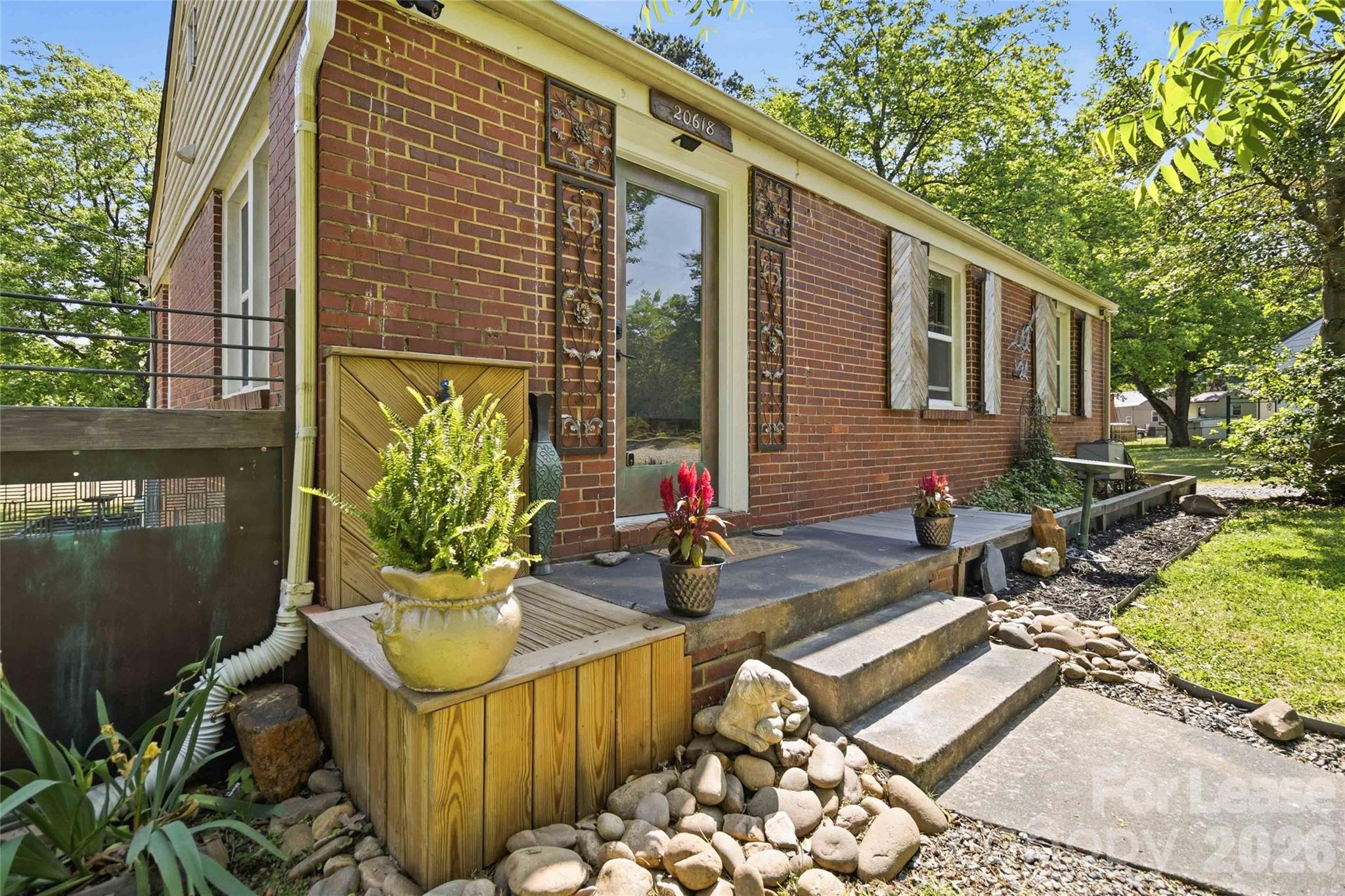 20618 Cornelius Court Property Photo 3
