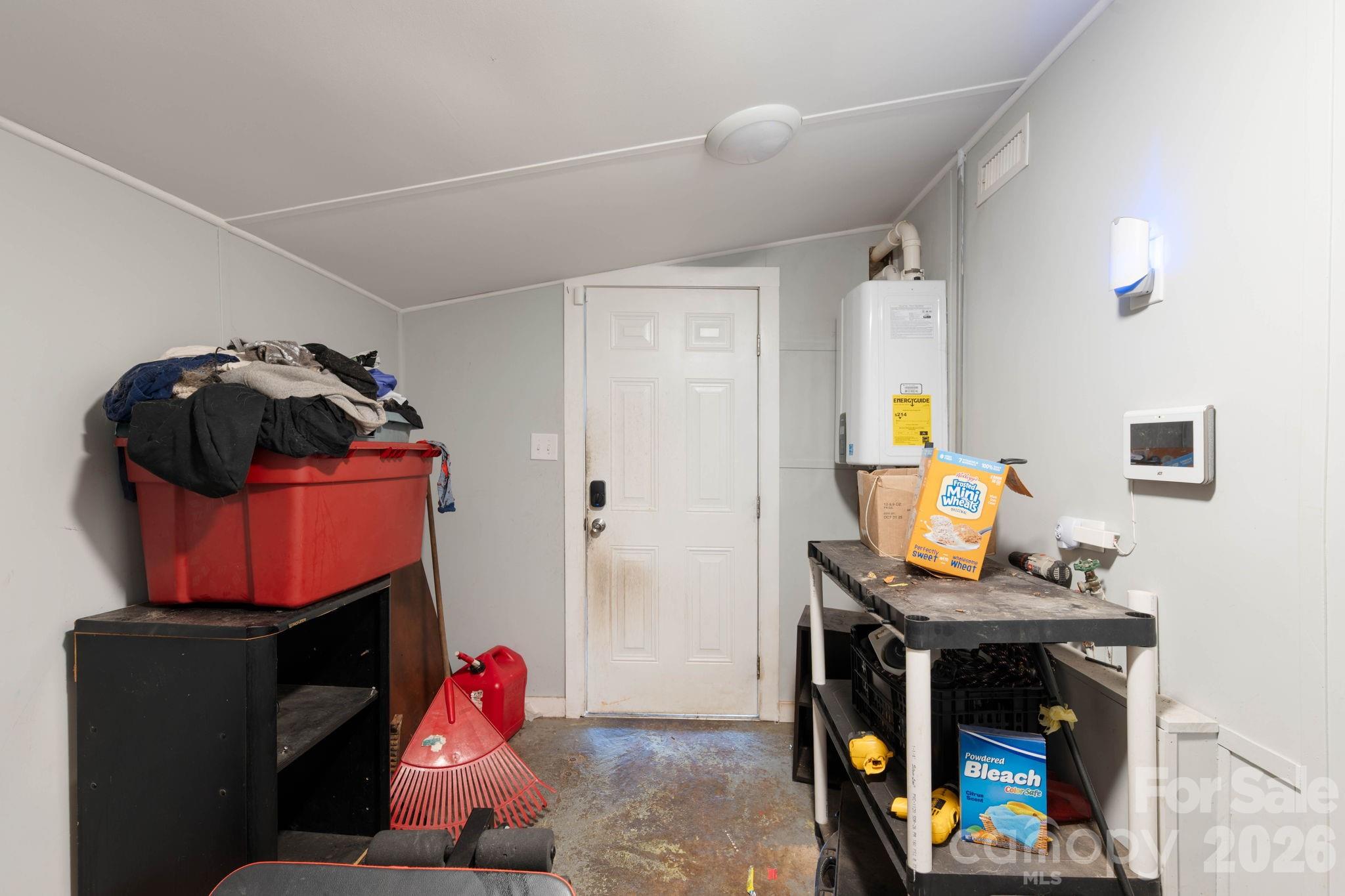 136 S Broadway Street Property Photo 13