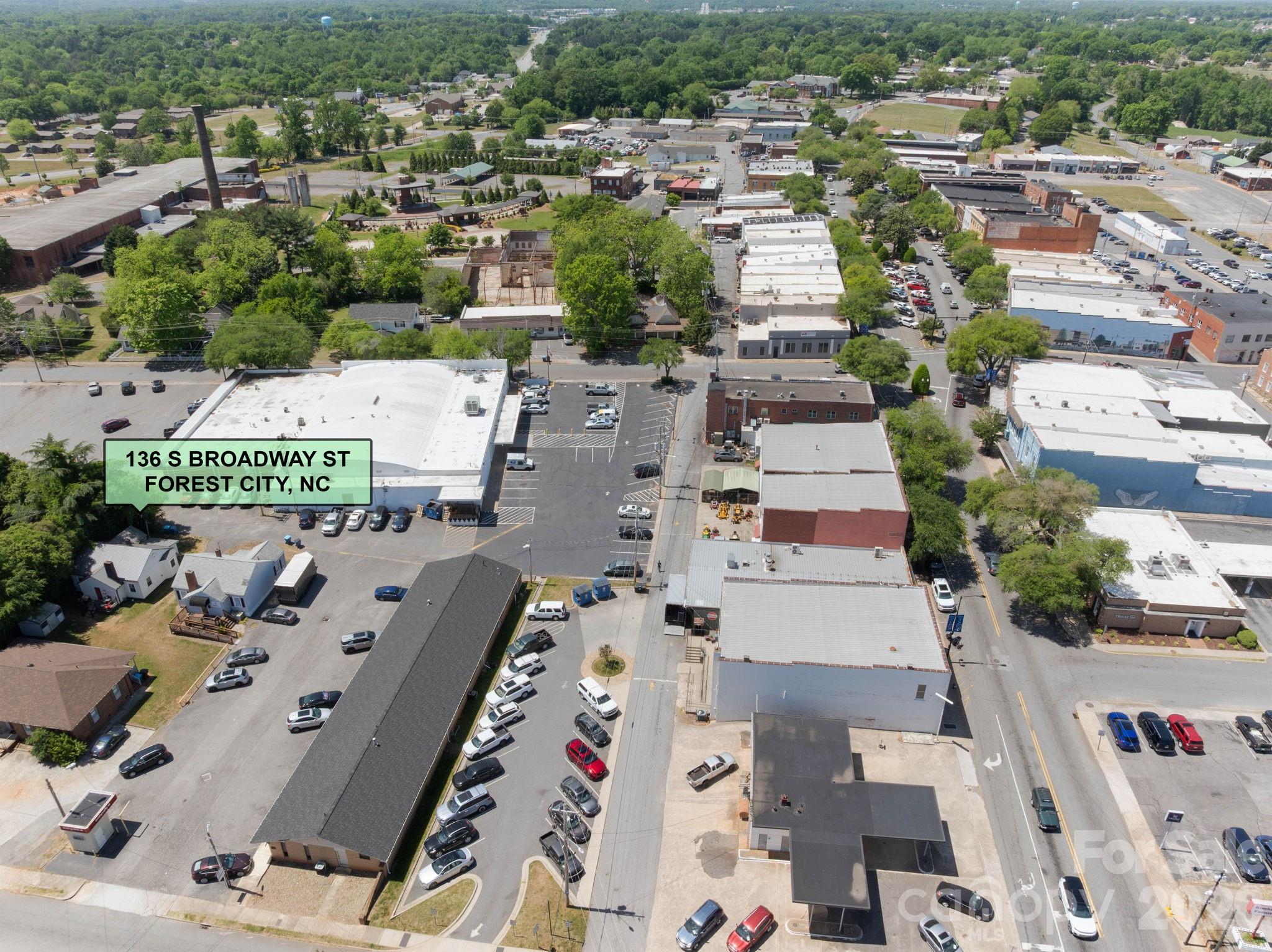 136 S Broadway Street Property Photo 19