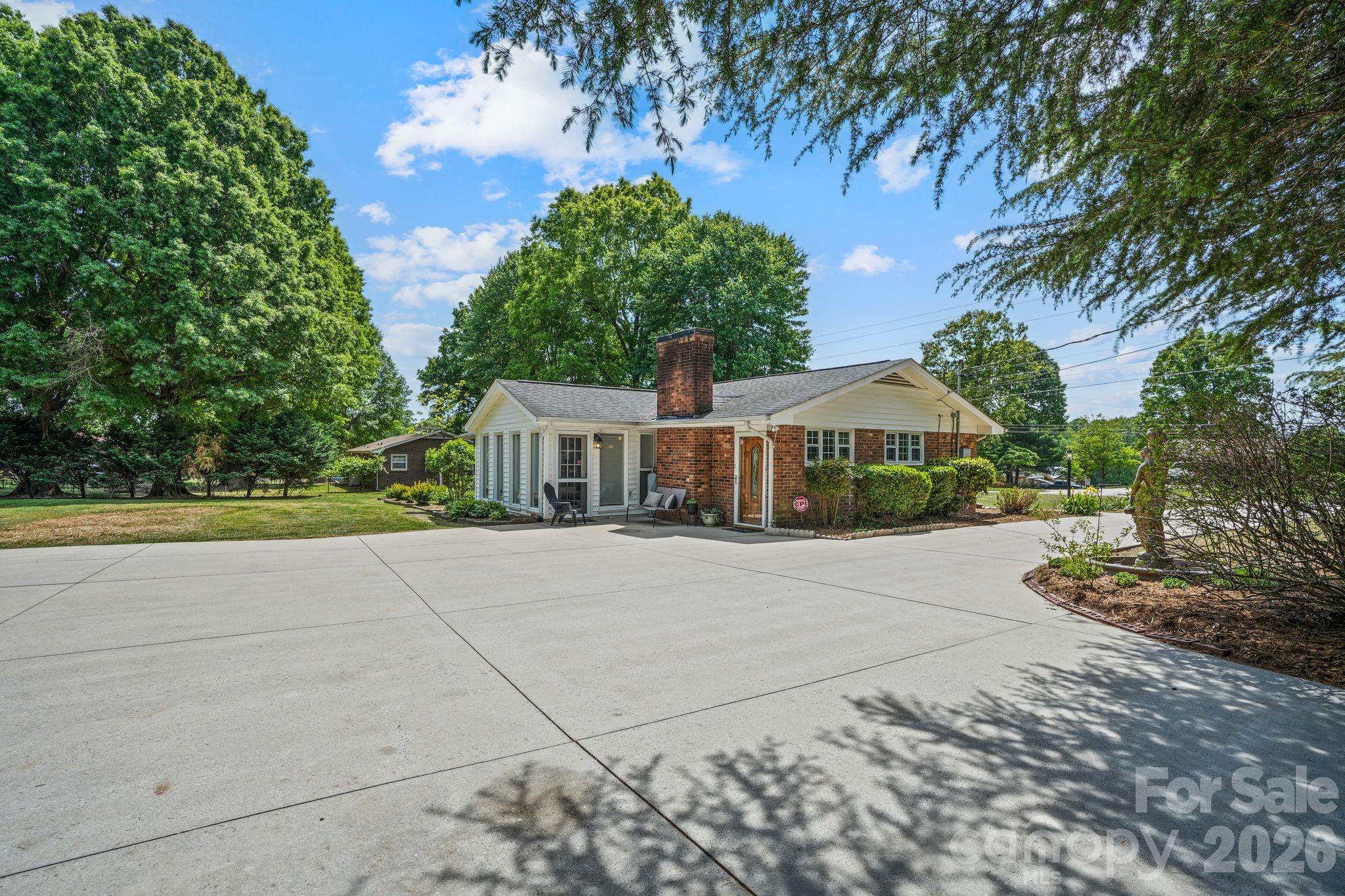 3328 Sulphur Springs Road Property Photo 5