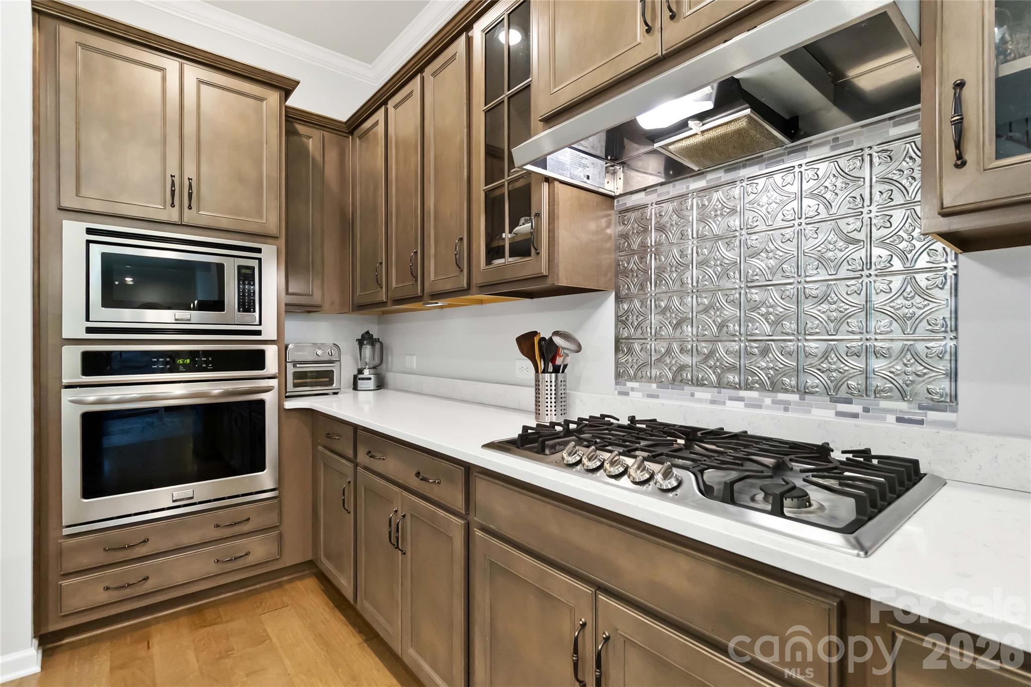 1124 Greenbridge Drive Property Photo 8