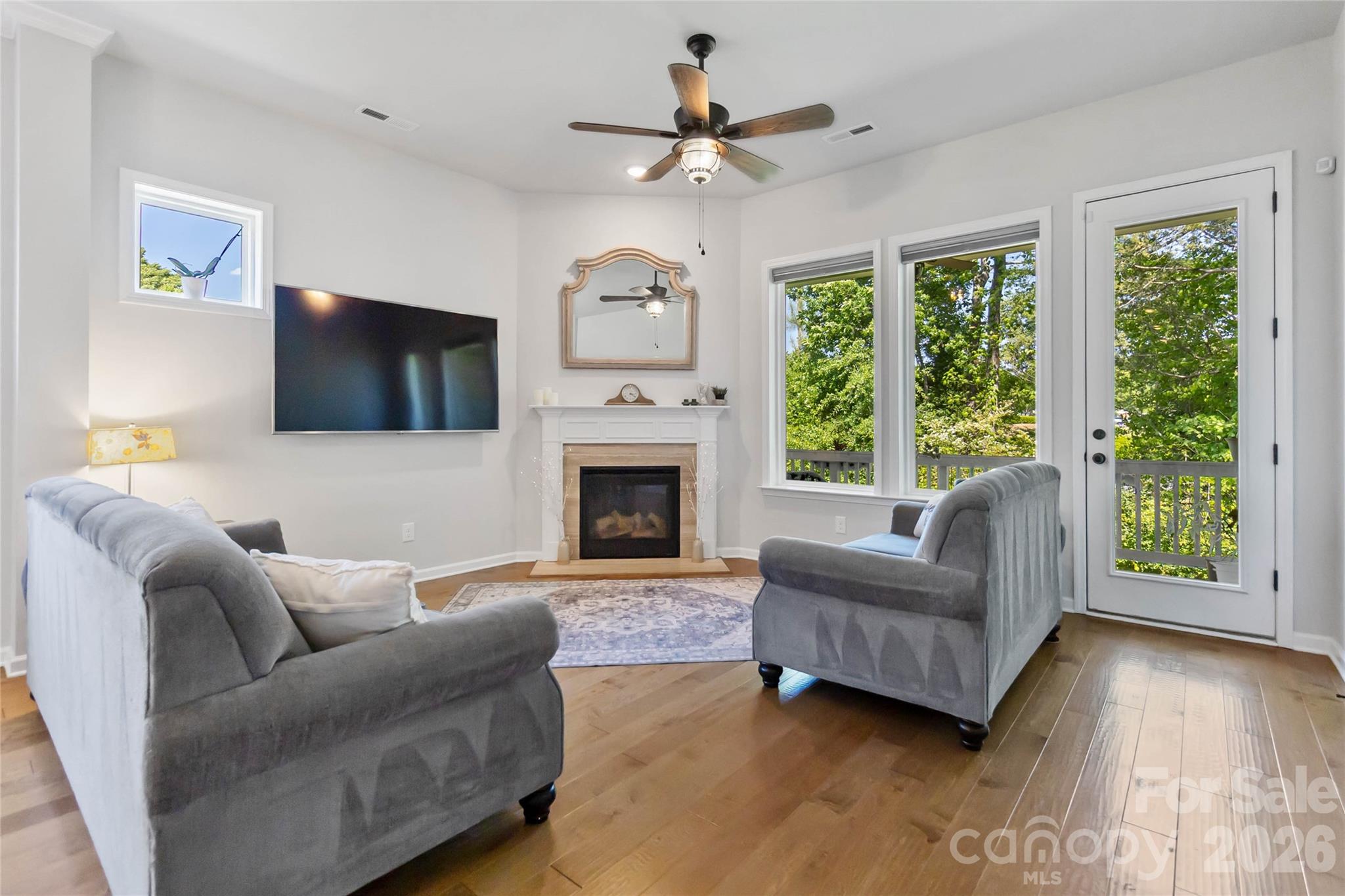 1124 Greenbridge Drive Property Photo 11