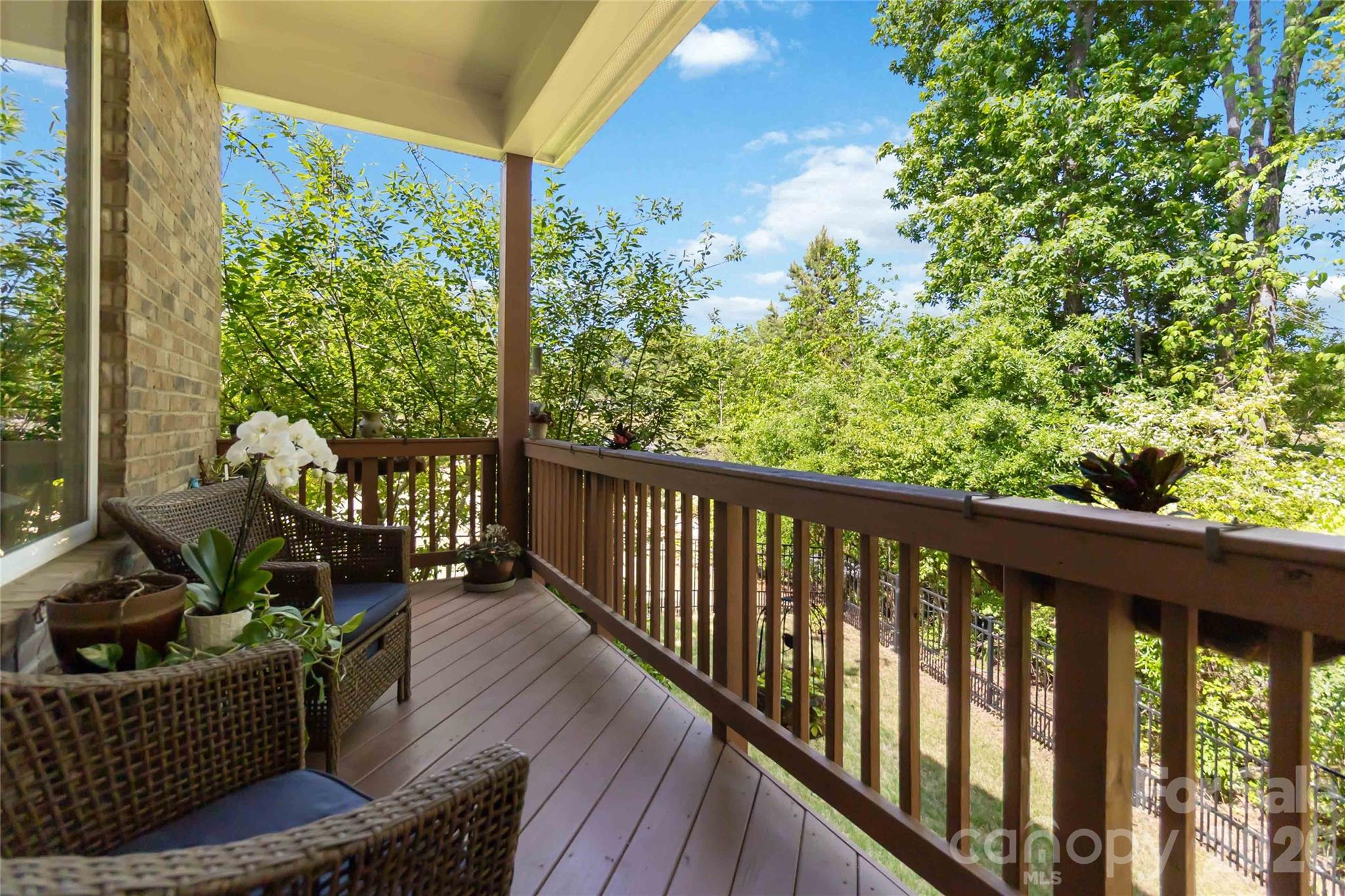 1124 Greenbridge Drive Property Photo 12