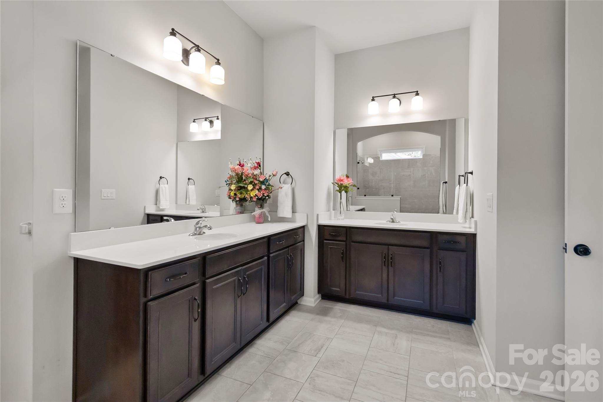 1124 Greenbridge Drive Property Photo 14