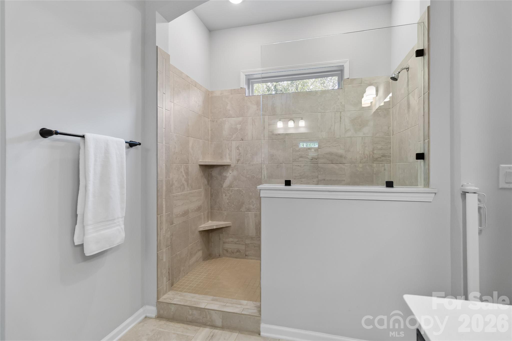 1124 Greenbridge Drive Property Photo 15
