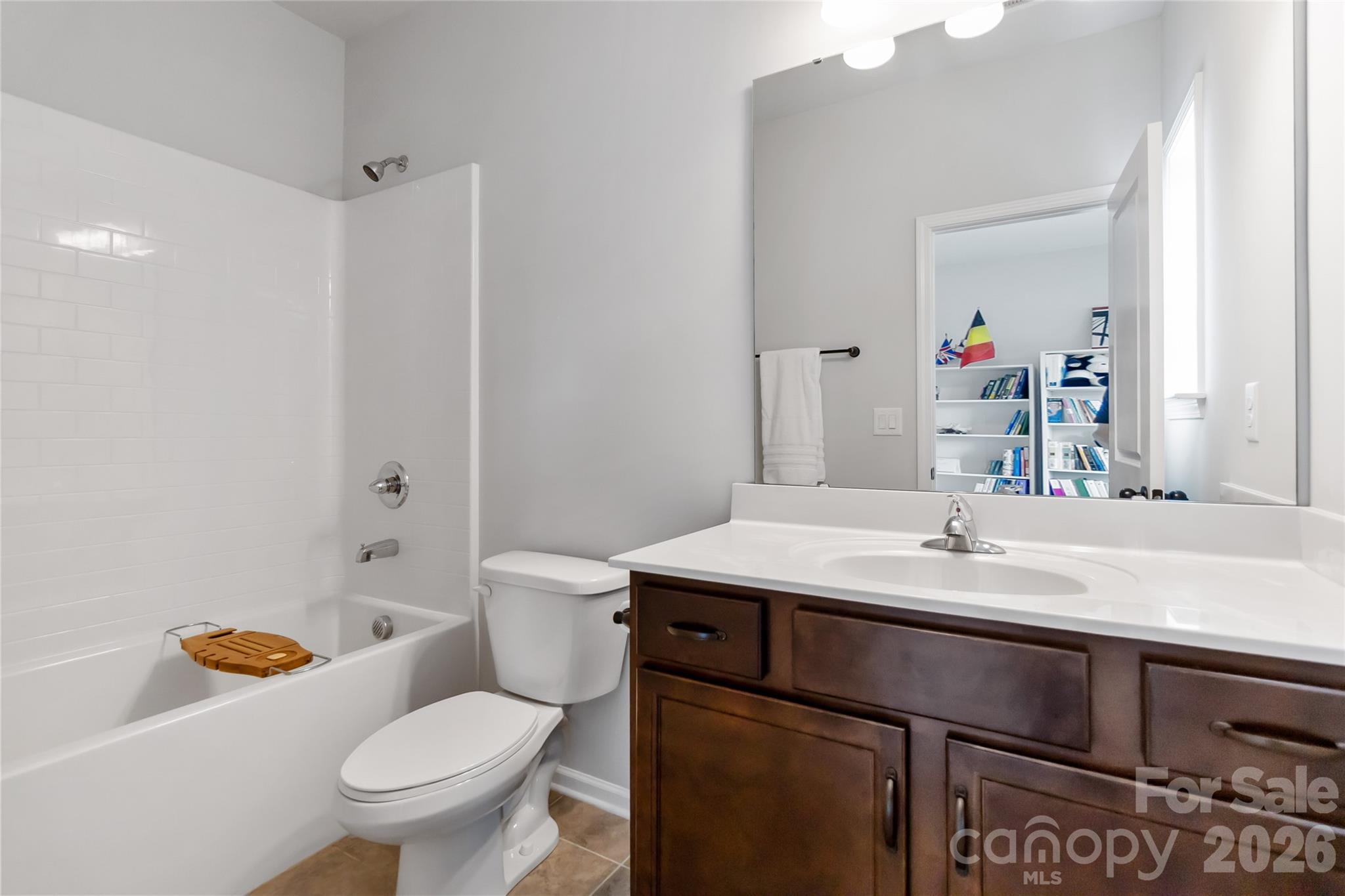 1124 Greenbridge Drive Property Photo 25