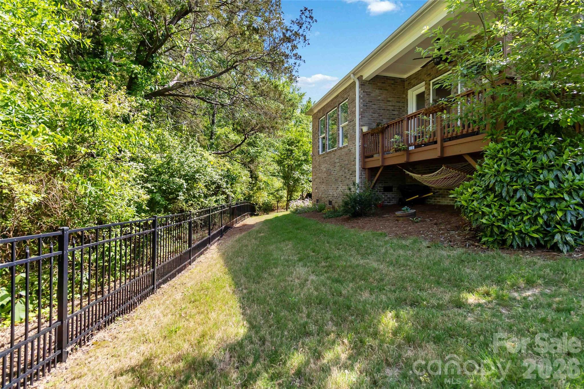 1124 Greenbridge Drive Property Photo 28
