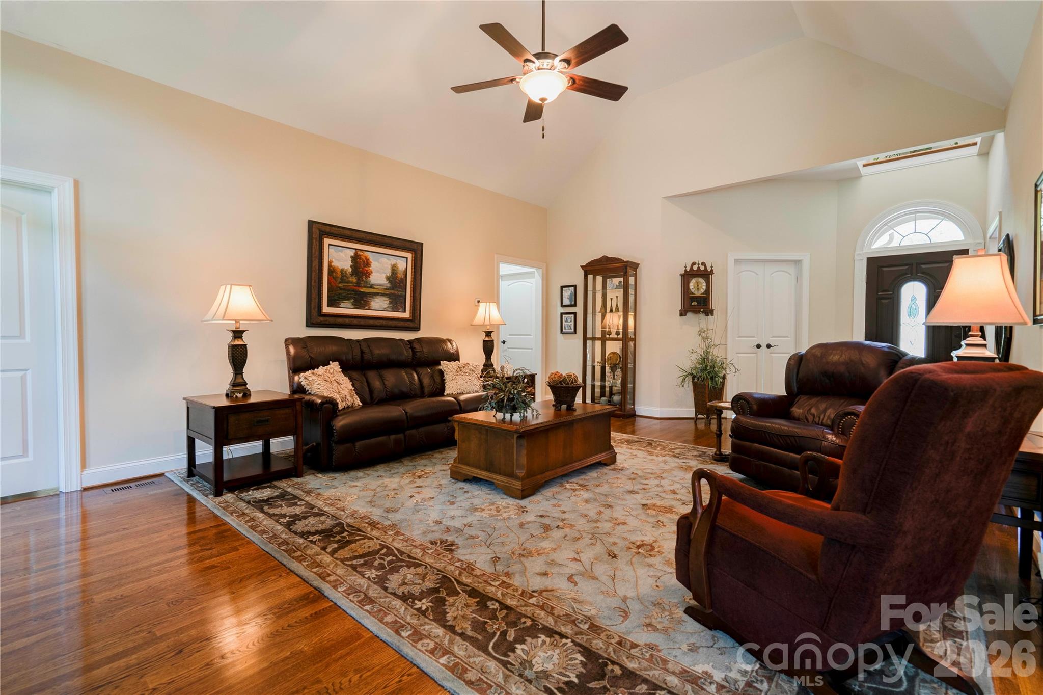 207 Cross Creek Drive Property Photo 12
