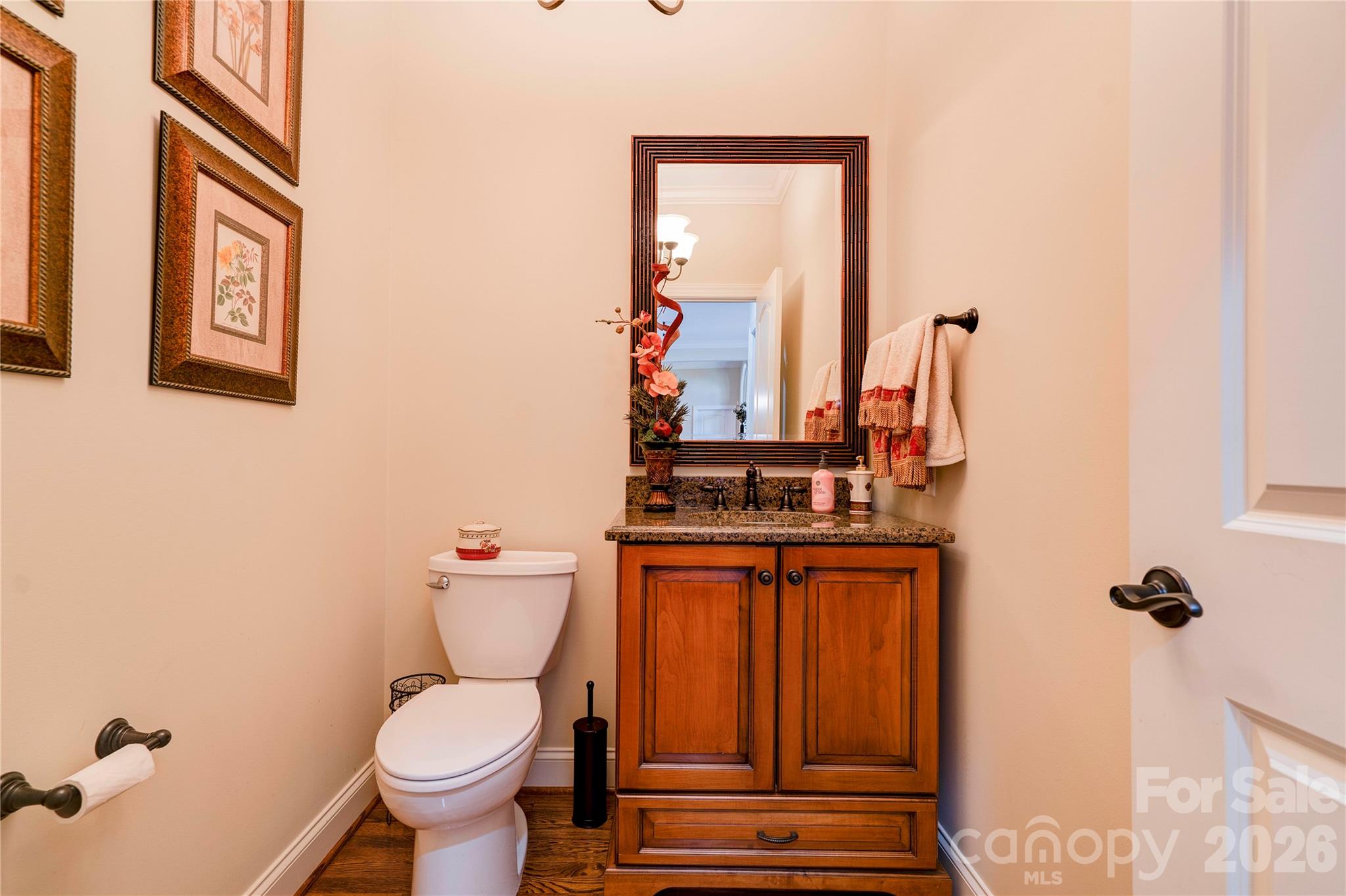 207 Cross Creek Drive Property Photo 18