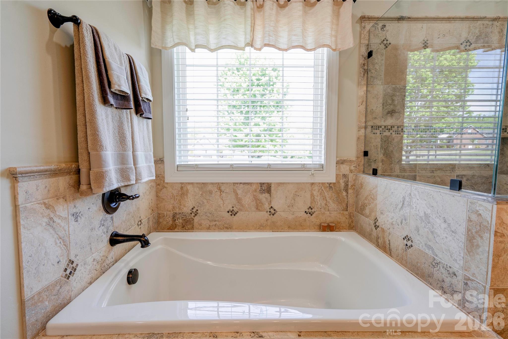 207 Cross Creek Drive Property Photo 30