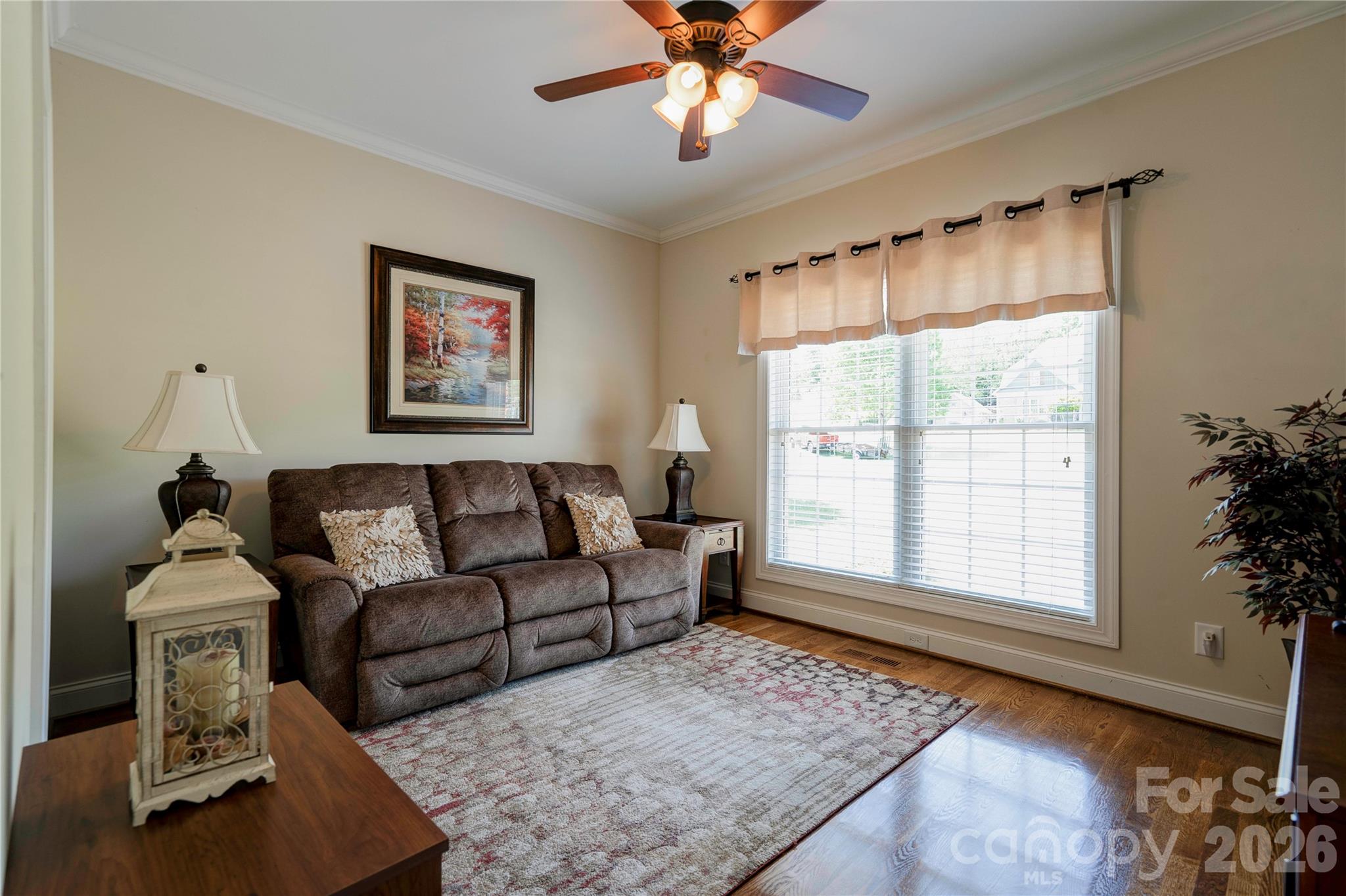 207 Cross Creek Drive Property Photo 32