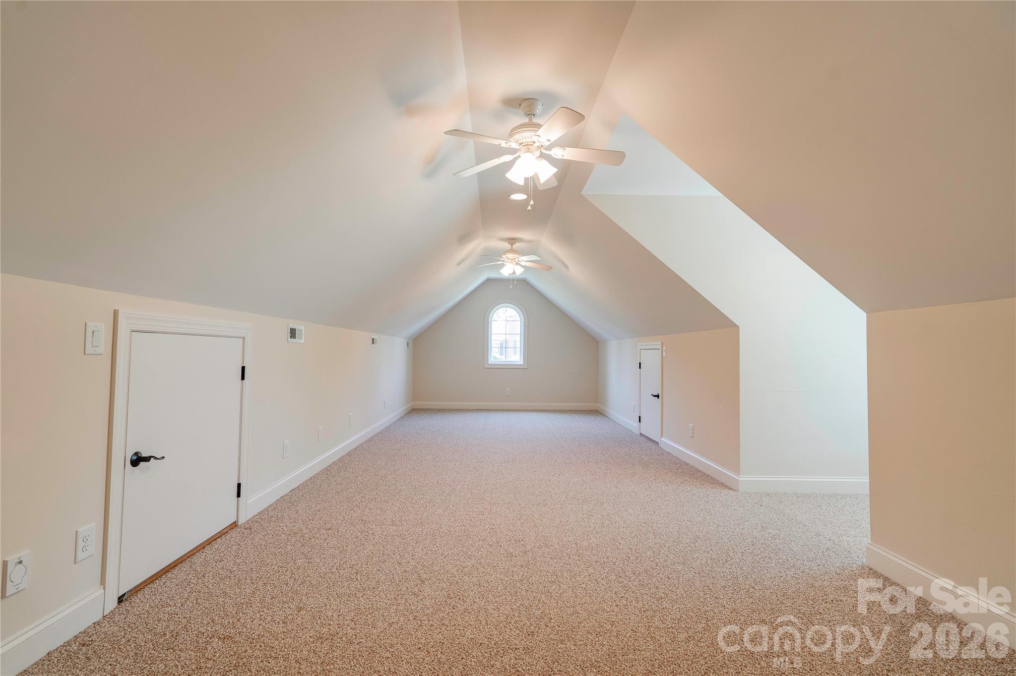 207 Cross Creek Drive Property Photo 40