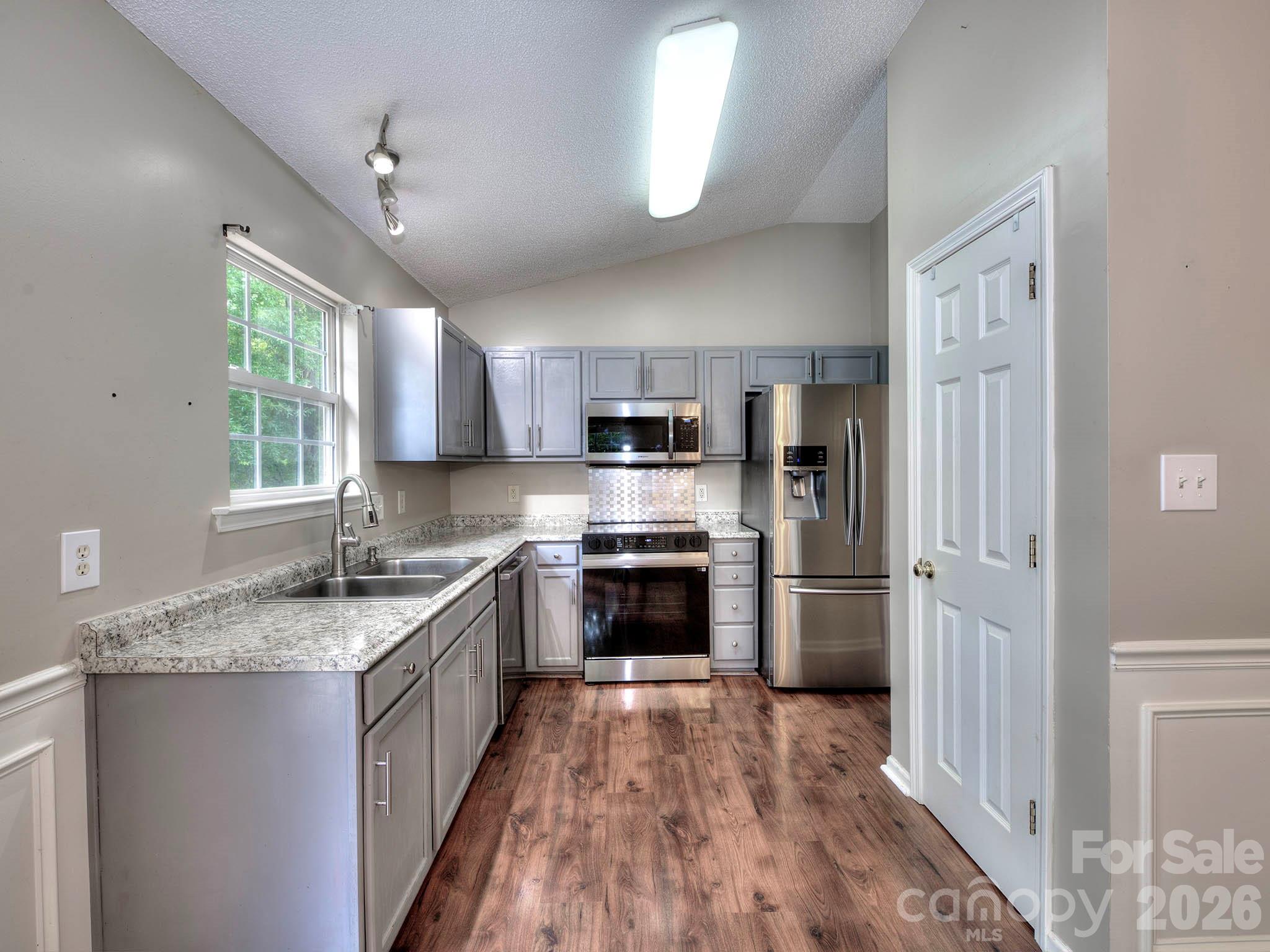 8110 Slickrock Circle Property Photo 14