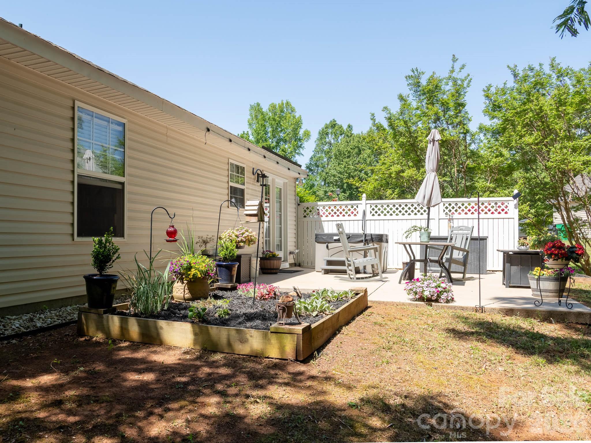 8110 Slickrock Circle Property Photo 34