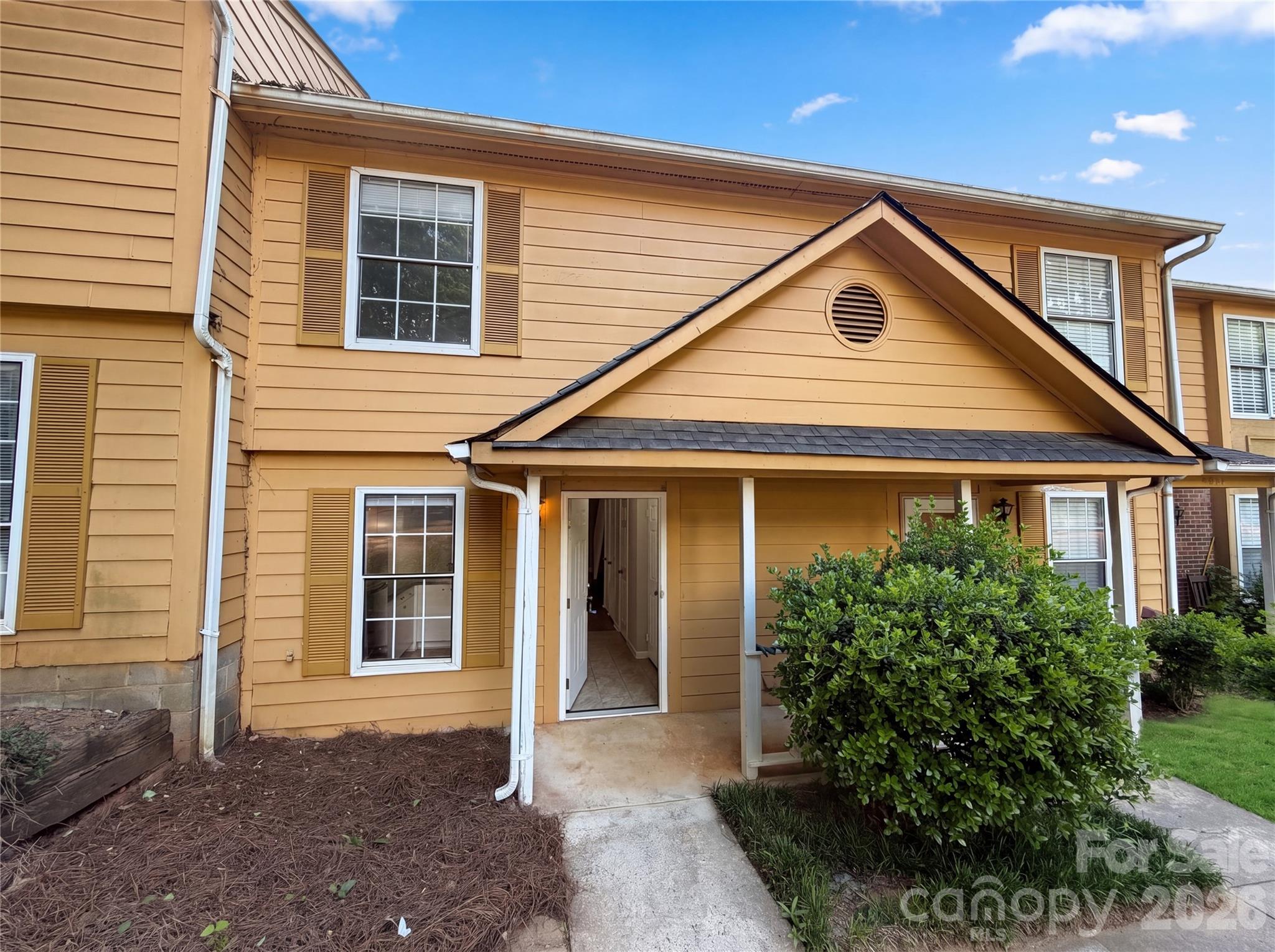 4037 Briarhill Drive Property Photo 1