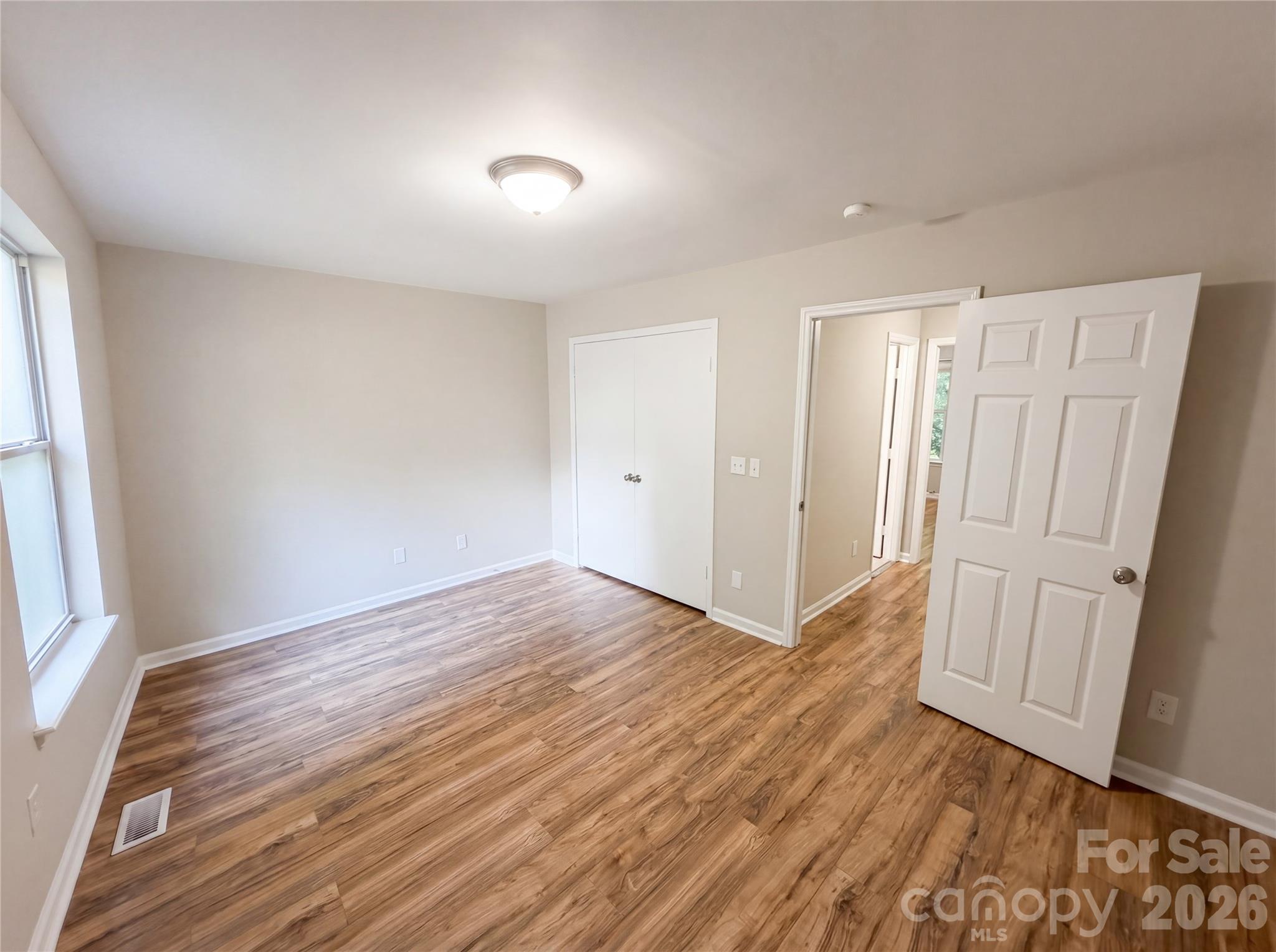 4037 Briarhill Drive Property Photo 4