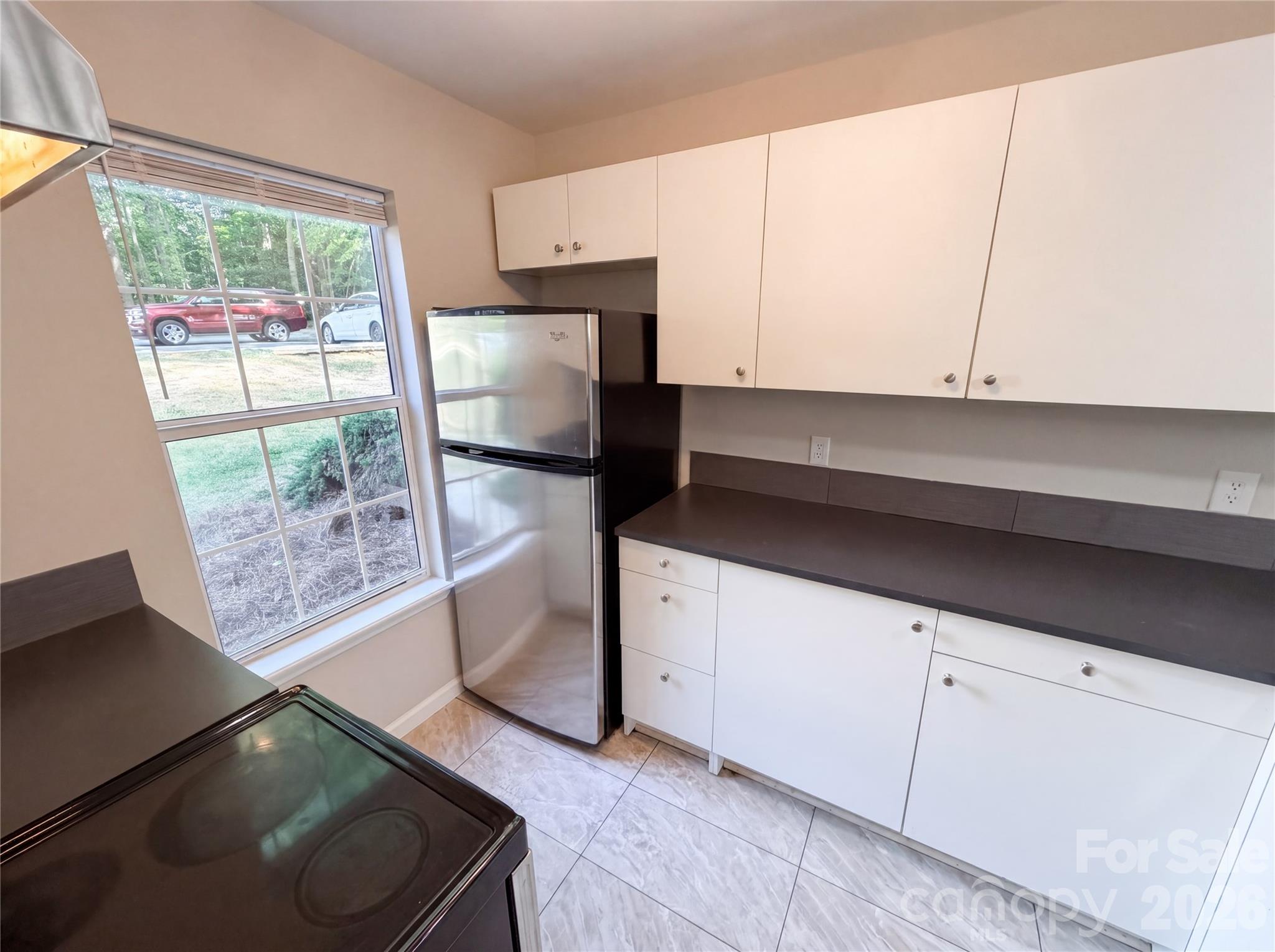 4037 Briarhill Drive Property Photo 6