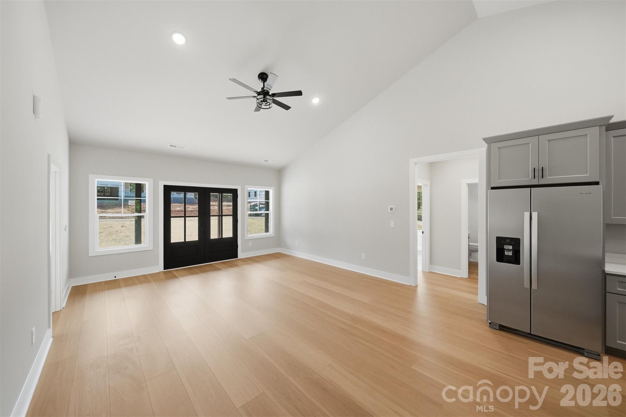 2430 Kimberly Avenue Property Photo 5