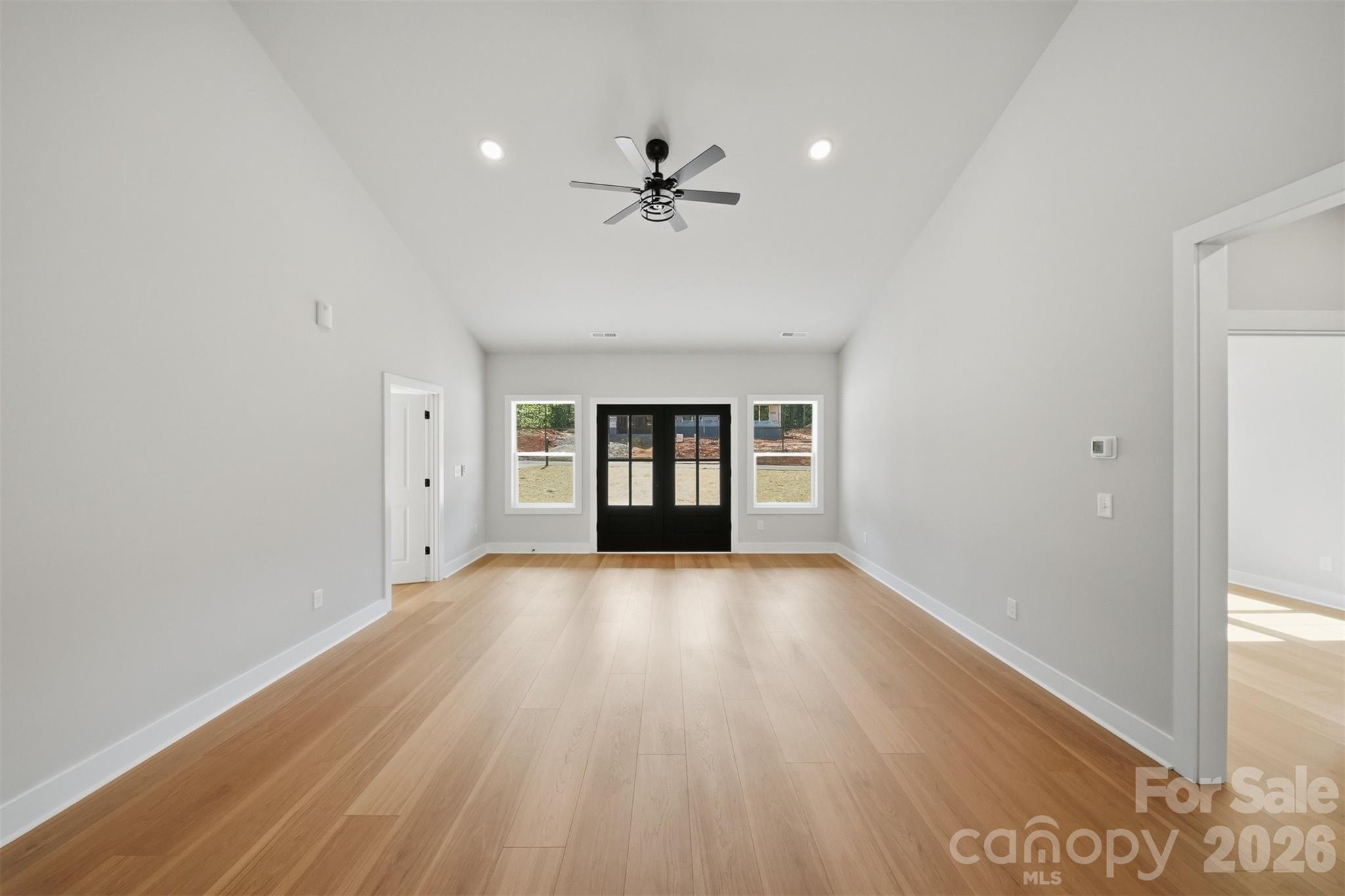 2430 Kimberly Avenue Property Photo 6