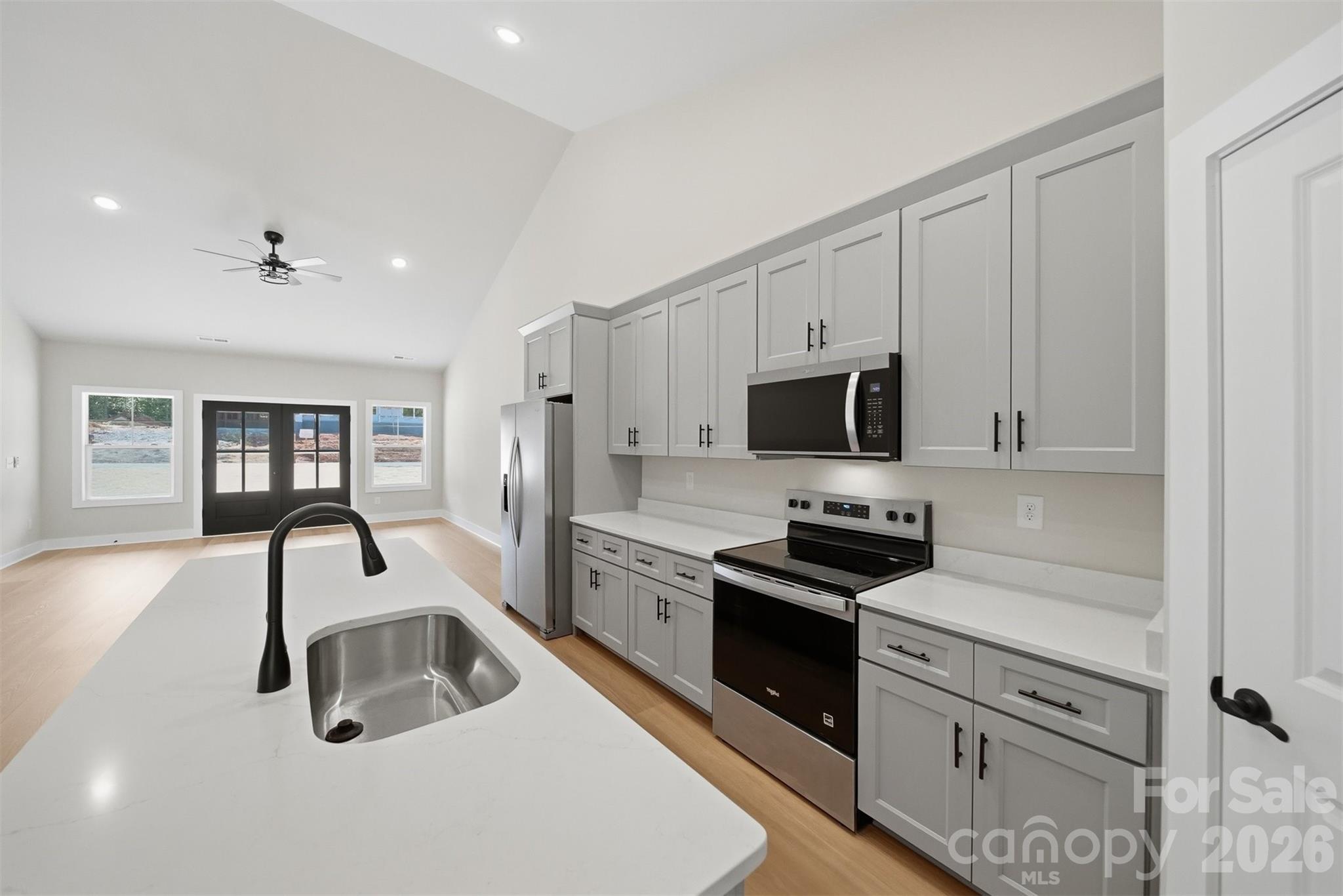 2430 Kimberly Avenue Property Photo 12