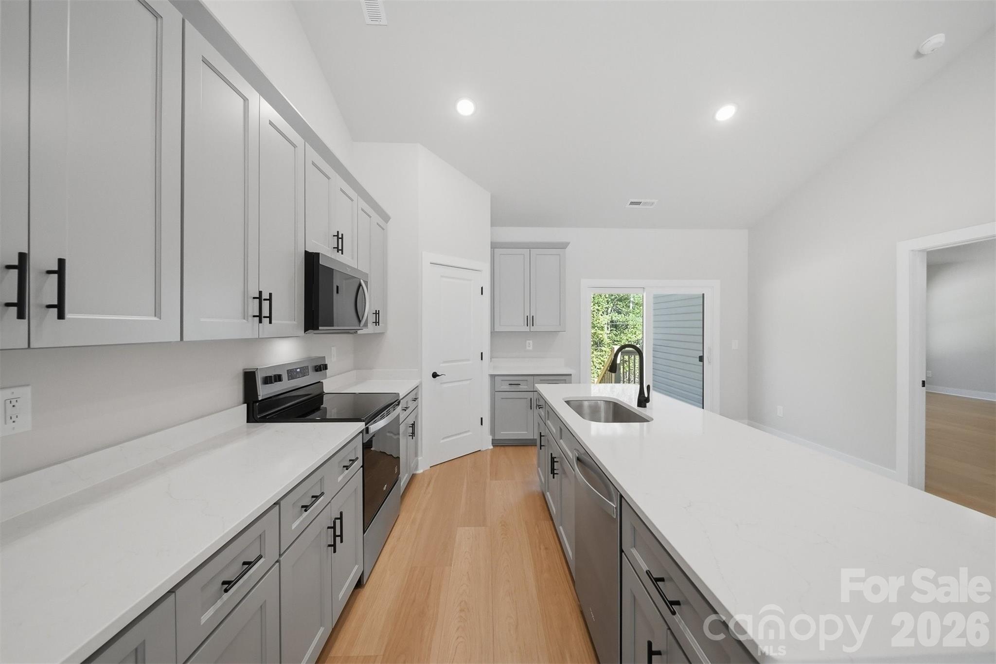 2430 Kimberly Avenue Property Photo 14