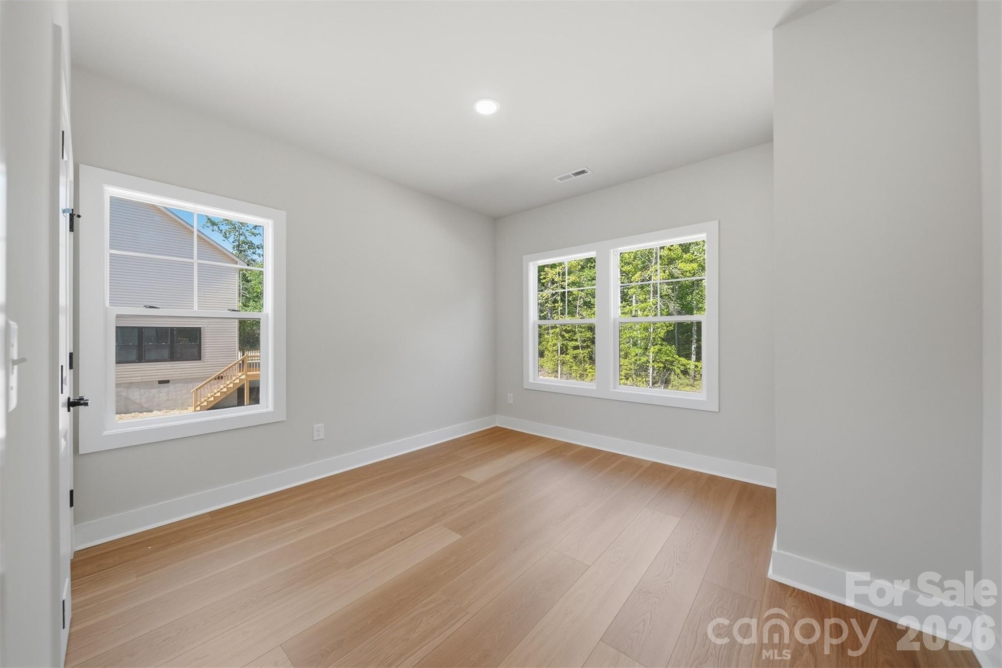 2430 Kimberly Avenue Property Photo 29