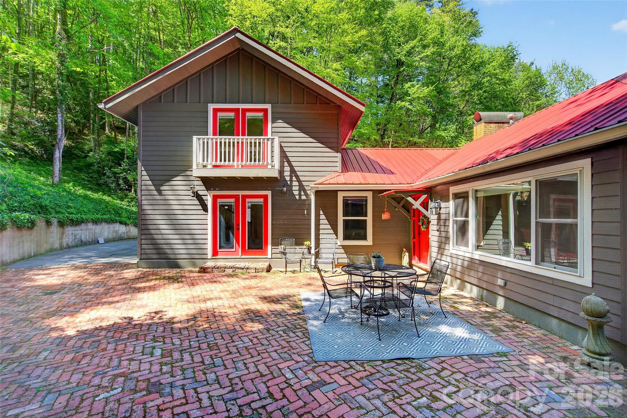 75 Old Lakey Gap Road Property Photo 3