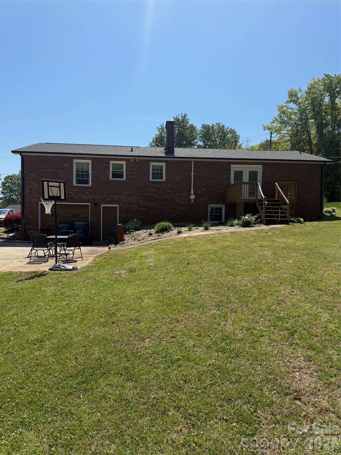 1126 Cannon Drive Property Photo 3